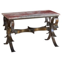 Tavolino spagnolo in ferro battuto con piano in marmo rosso, XIX secolo