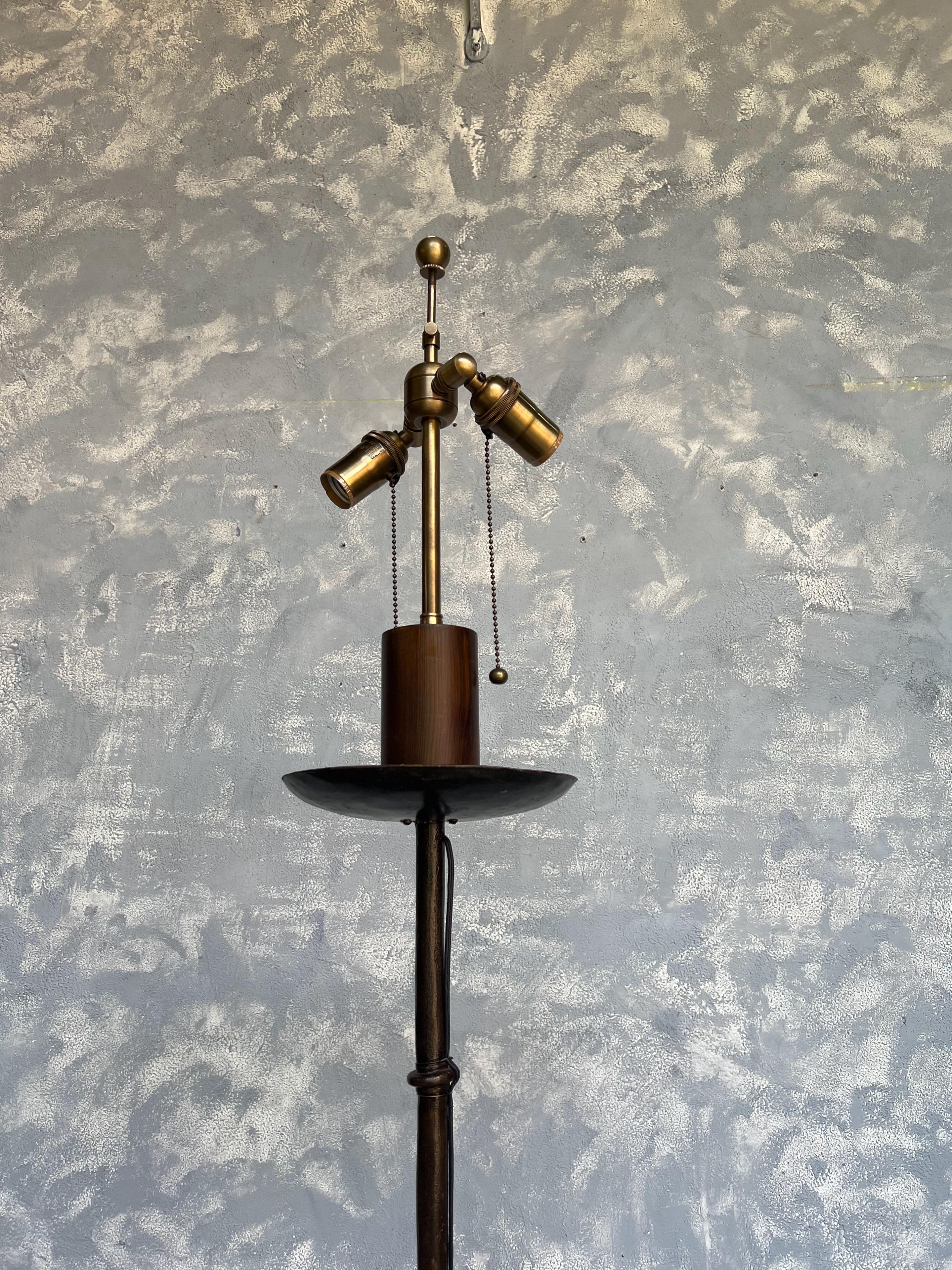 Spanish Wrought Iron Floor Lamp on a Tripod Base For Sale 7