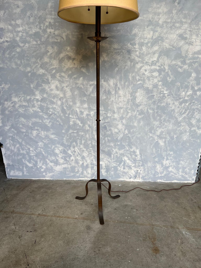 Spanish Wrought Iron Floor Lamp on a Tripod Base For Sale at 1stDibs
