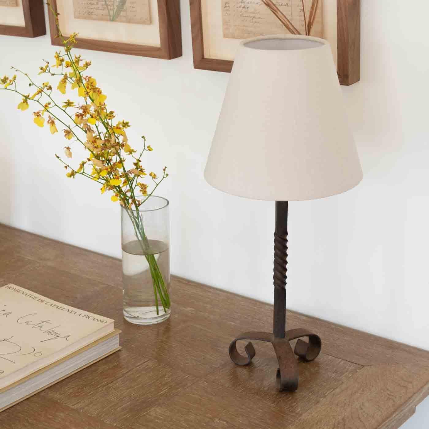 Spanish Wrought Iron Table Lamp In Good Condition In Los Angeles, CA