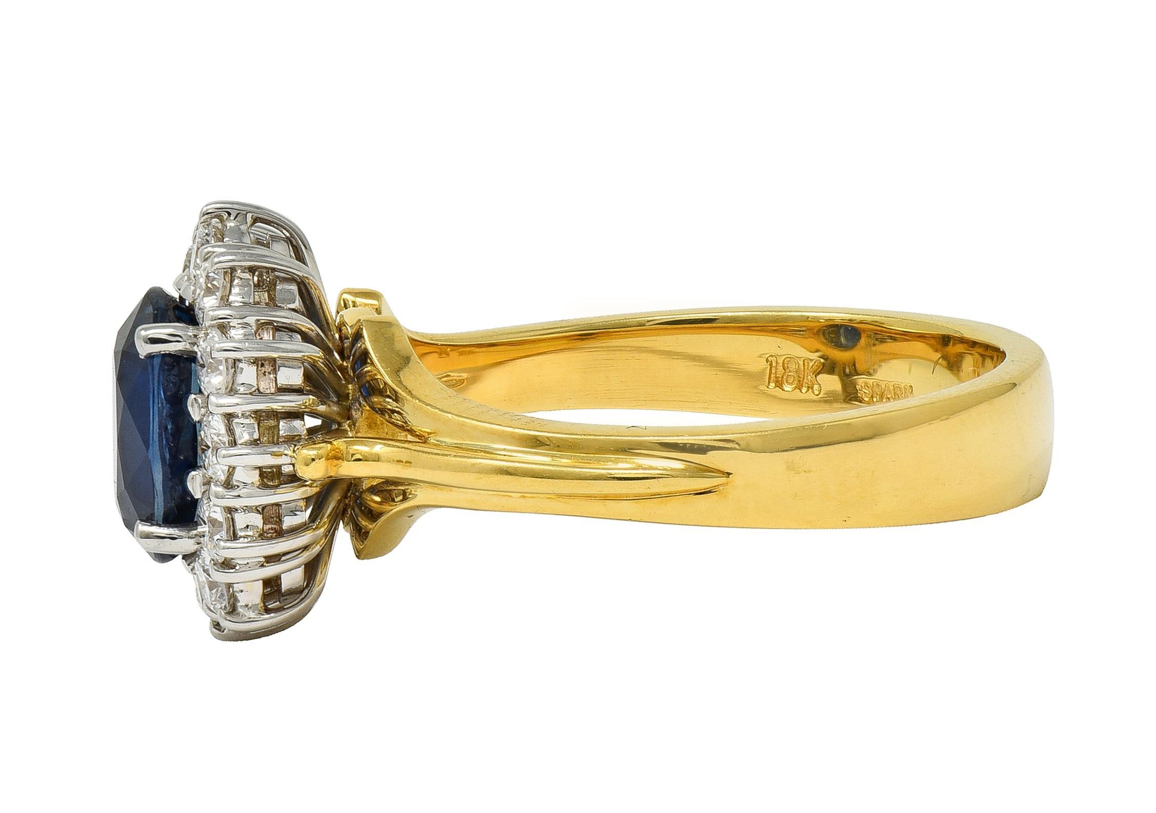 Spark 1990er Jahre 2,25 Karat Saphir Diamant 18 Karat Zweifarbiger Gold Vintage Halo-Ring mit Halo-Ring im Zustand „Hervorragend“ im Angebot in Philadelphia, PA