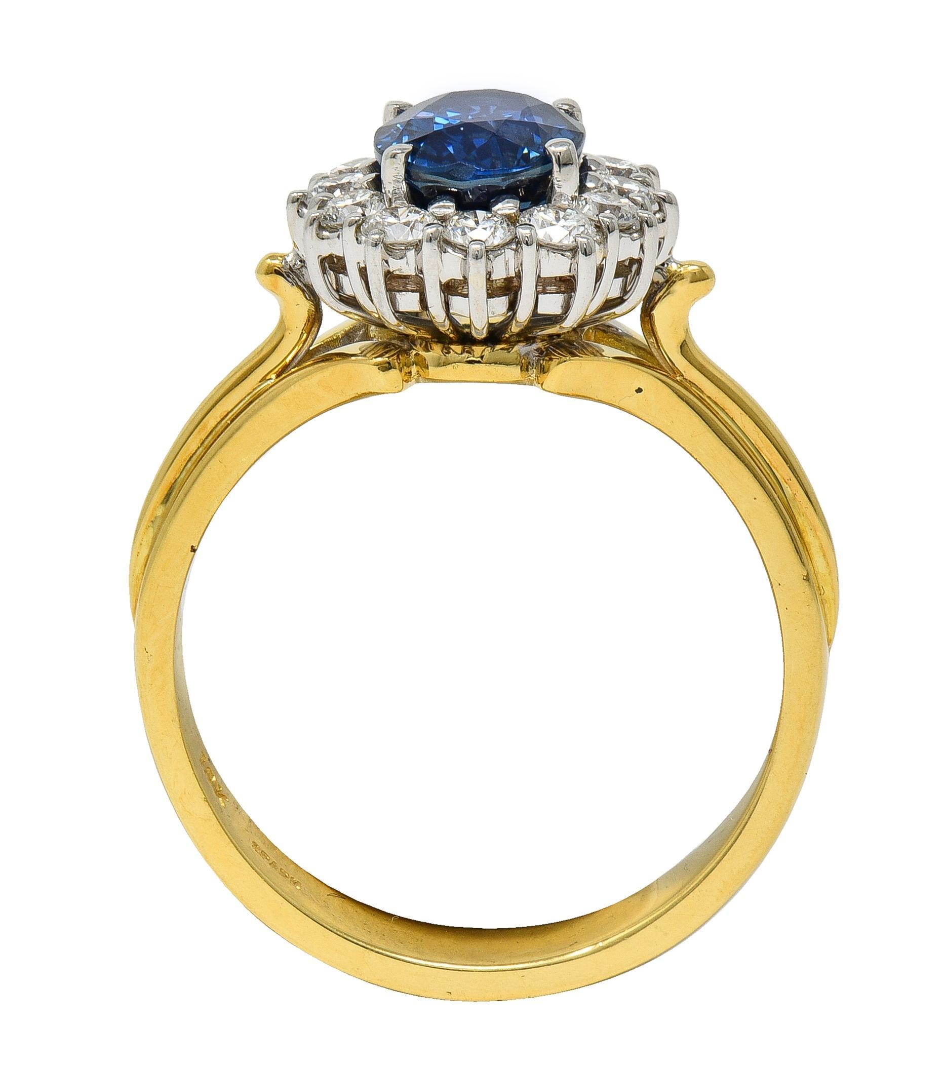 Spark 1990er Jahre 2,25 Karat Saphir Diamant 18 Karat Zweifarbiger Gold Vintage Halo-Ring mit Halo-Ring im Angebot 1