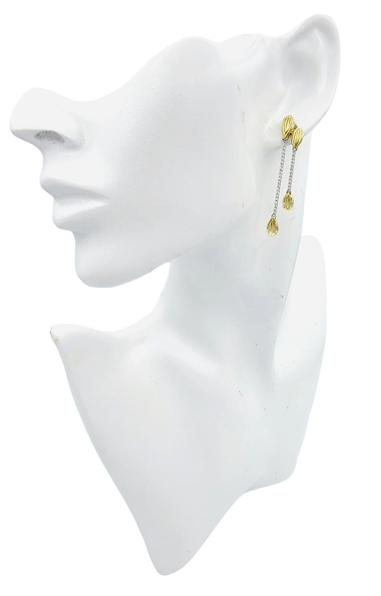 Spark Creations Mehrreihige Diamant-Ohrhänger aus 18 Karat Weißgold mit Diamanten im Angebot 2