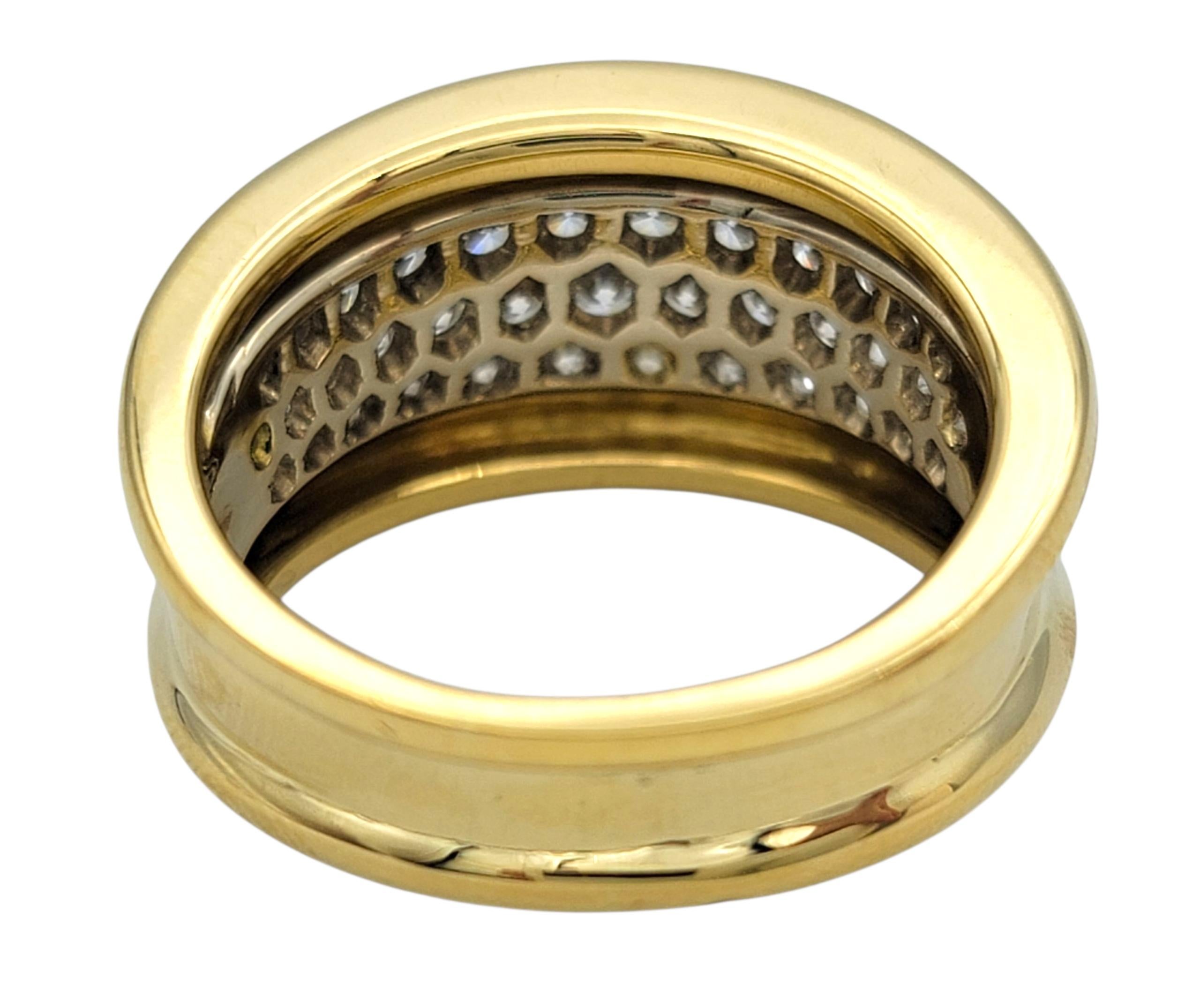 Spark Creations Pavé Diamond Concave Band Ring aus 18 Karat Weiß- und Gelbgold im Angebot 1