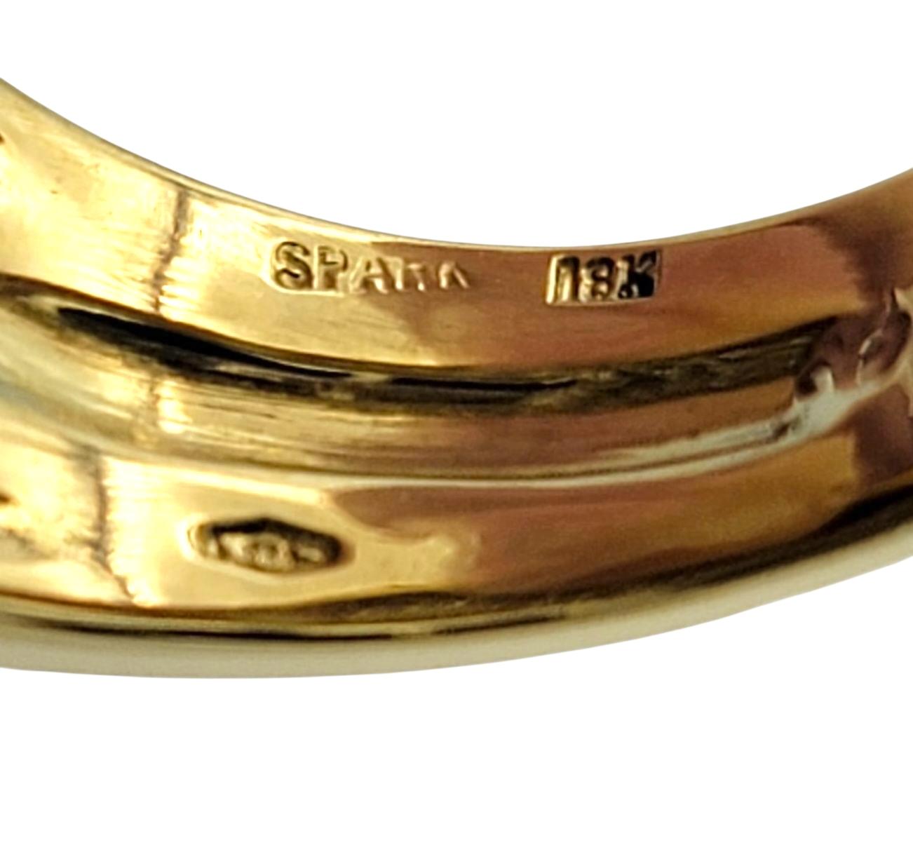 Spark Creations Pavé Diamond Concave Band Ring aus 18 Karat Weiß- und Gelbgold im Angebot 2