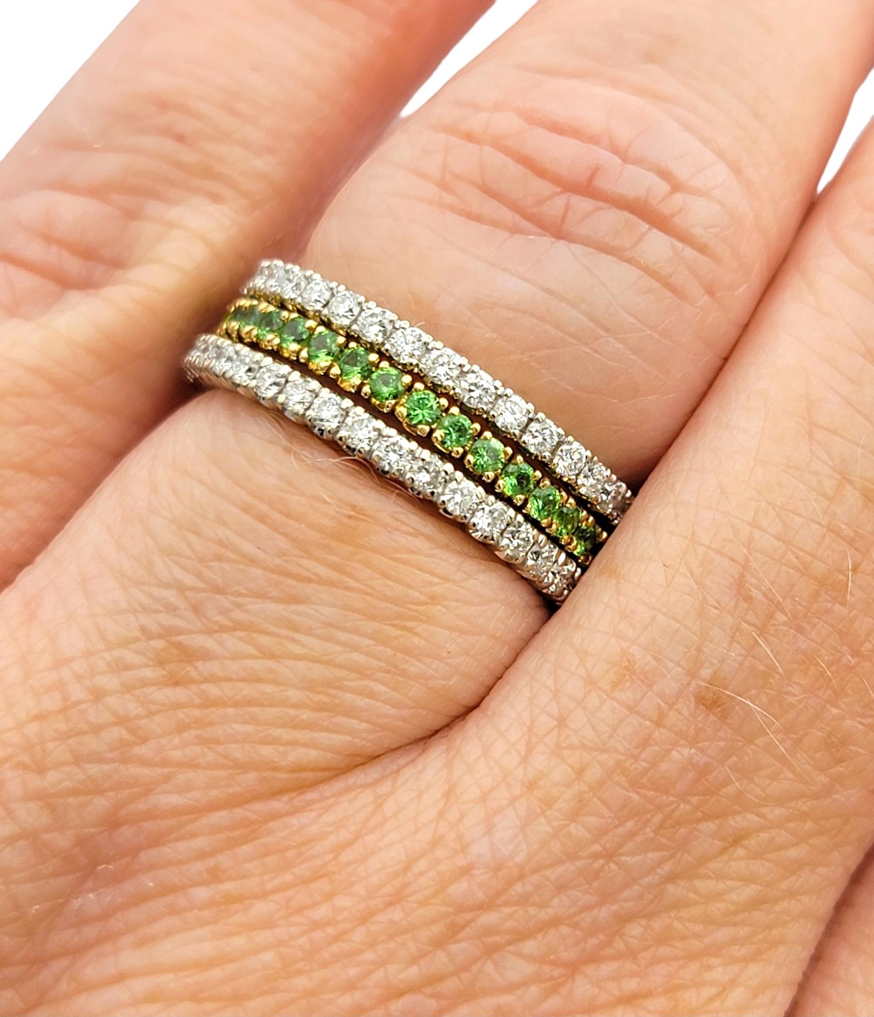 Spark Creations: anello impilabile con granato tsavorite e diamanti in oro 18 carati in vendita 1