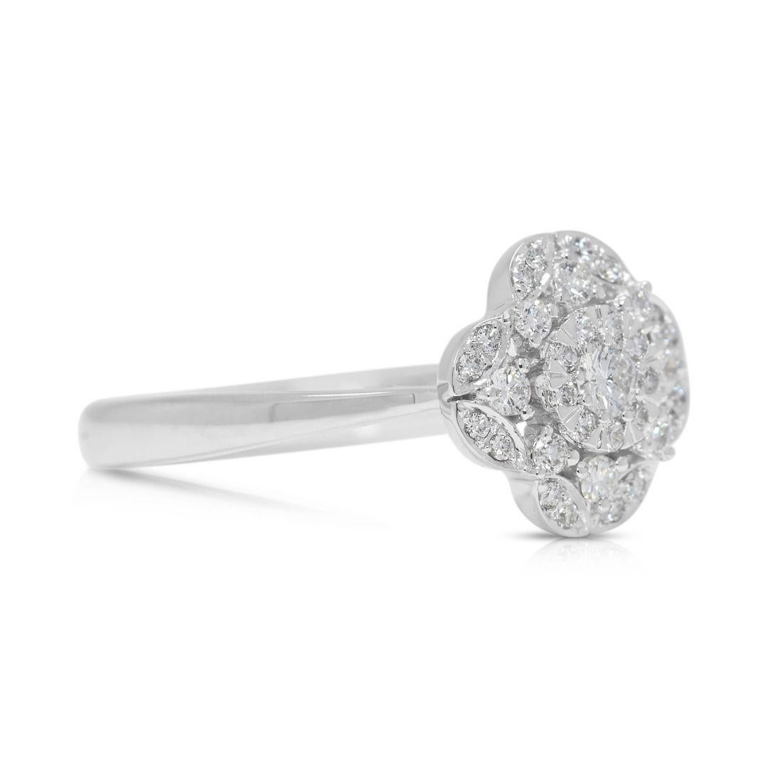 Taglio rotondo Whiting, diamante naturale da 0,28 ct. con quadrifoglio, oro bianco 18 carati in vendita