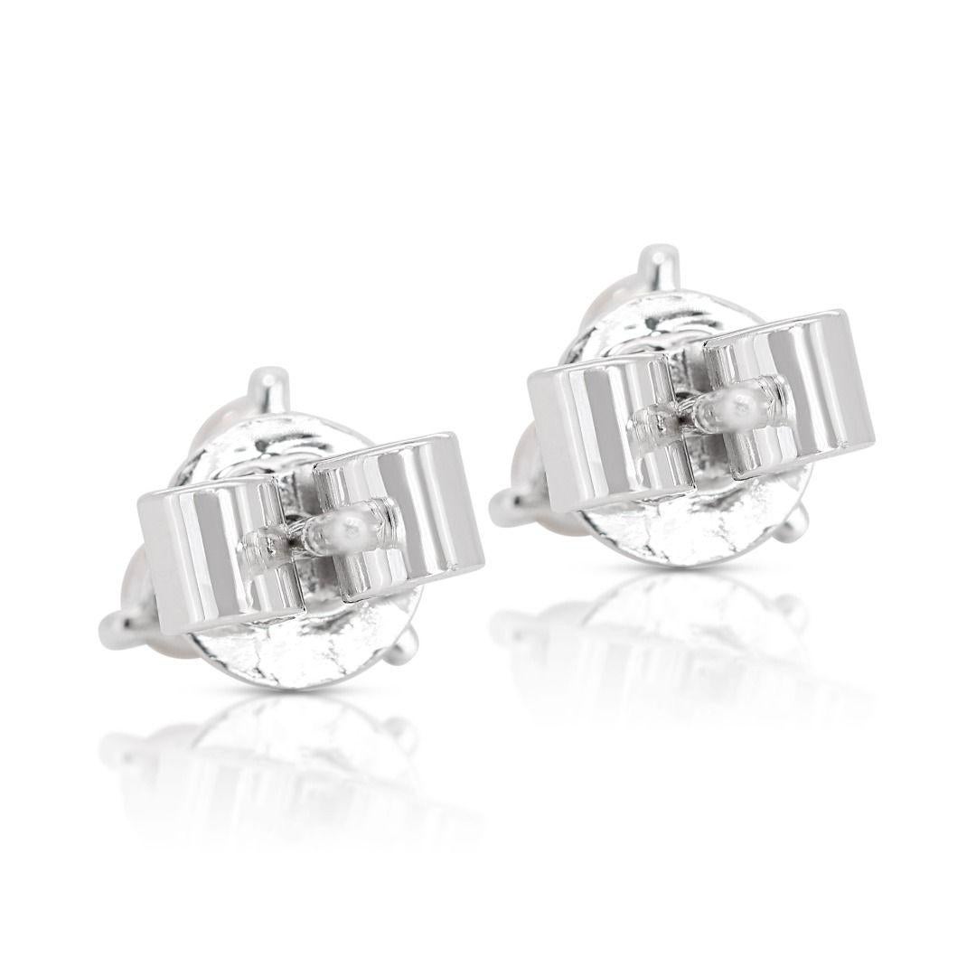 Sparkling 0.30ct Three Stone Diamond Stud Earrings in 18K White Gold For Sale 1