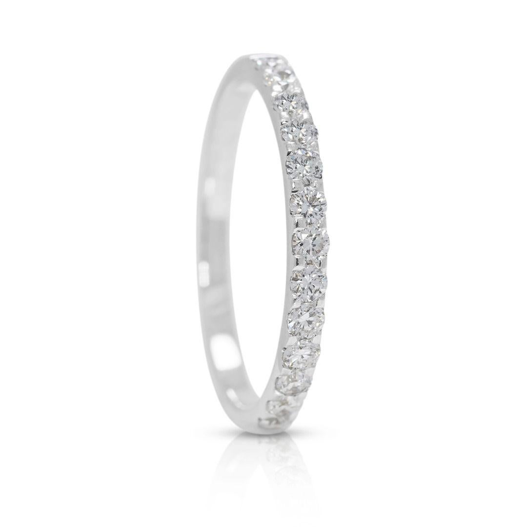 da uomo o donna Sparkling 0.37ct Natural Diamond Half Eternity 18K White Gold Ring in vendita