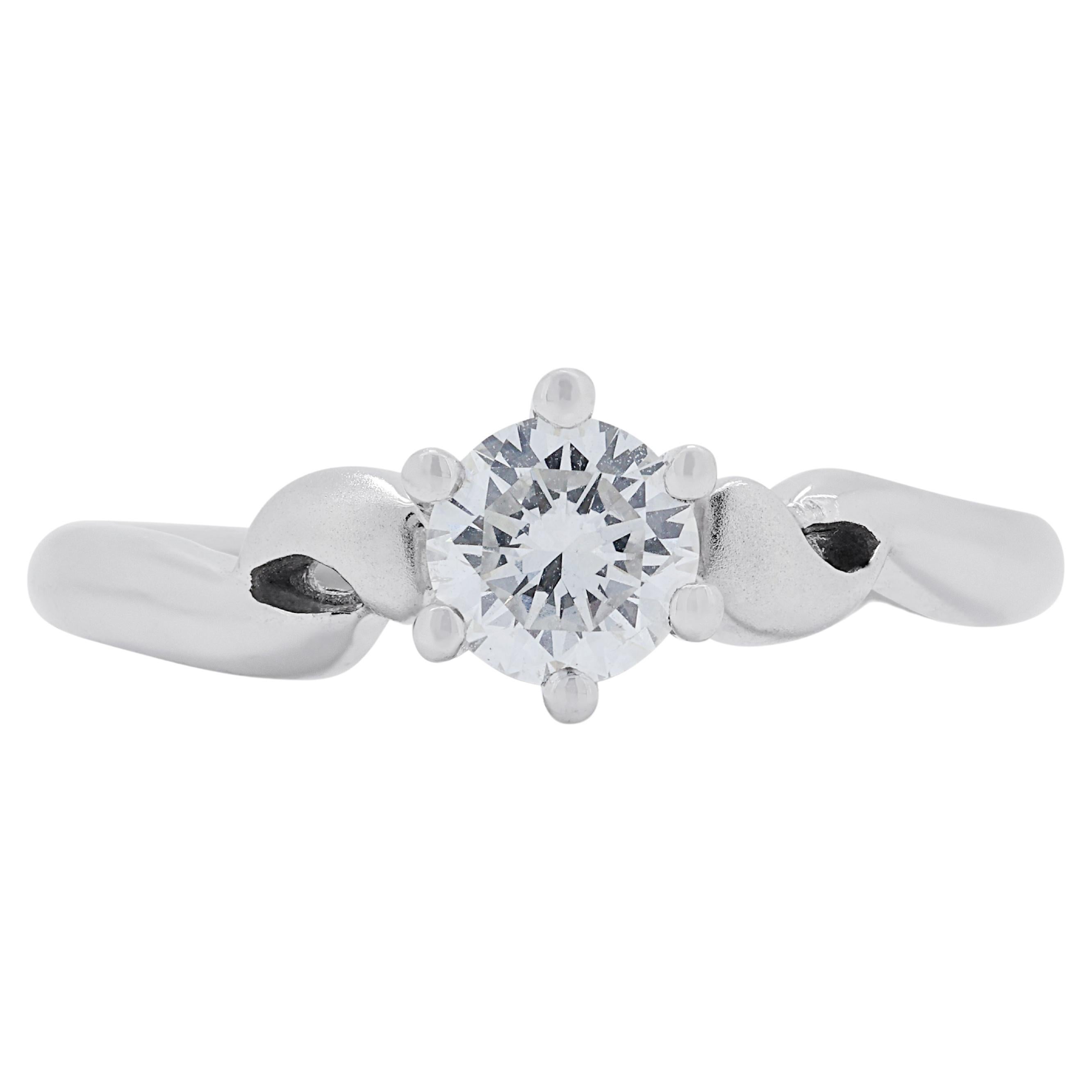 Sparkling 0.56ct Diamond Solitaire Ring in Platinum For Sale