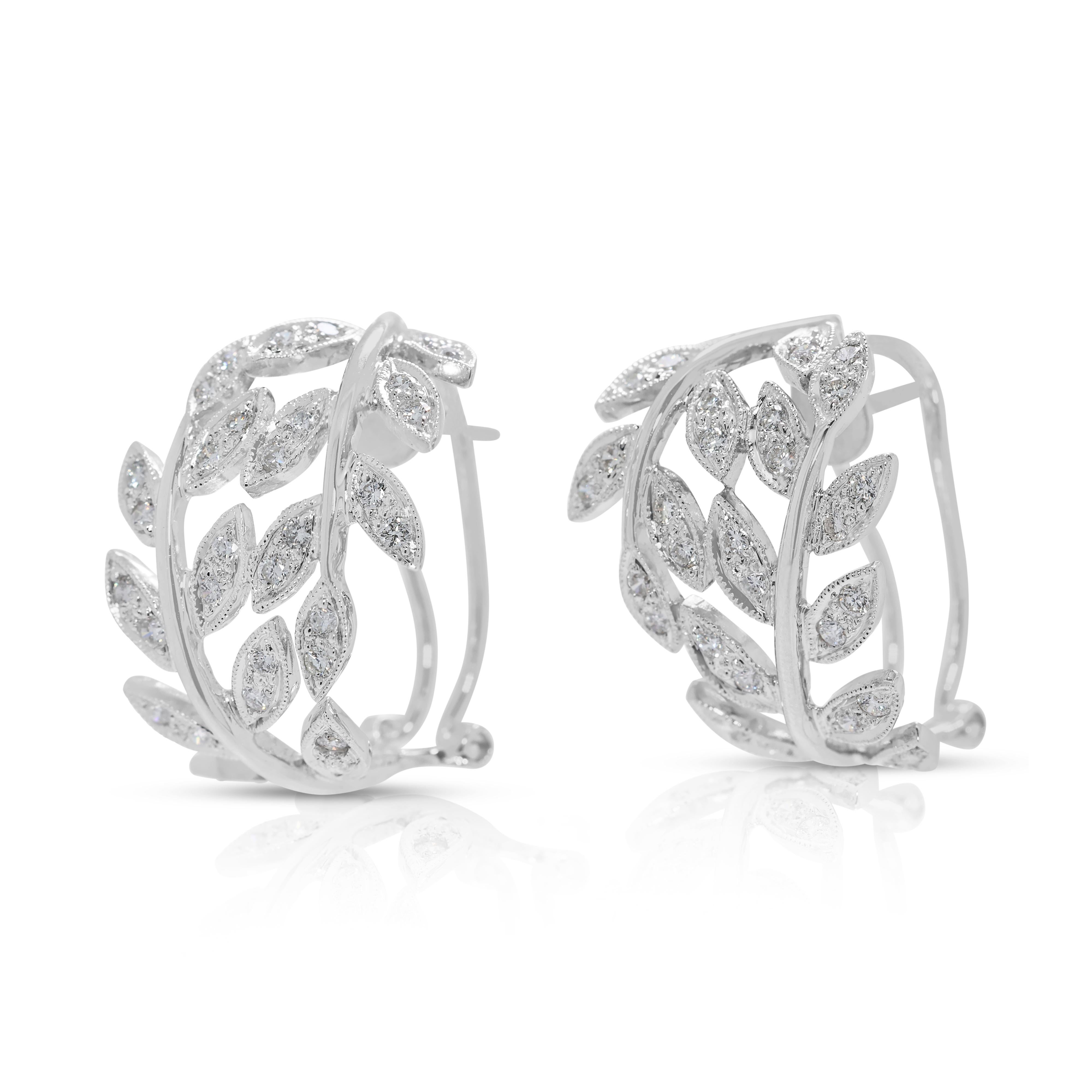 Funkelnde 0,6ct Blattmotiv-Diamantohrringe aus 18K Weißgold Damen im Angebot