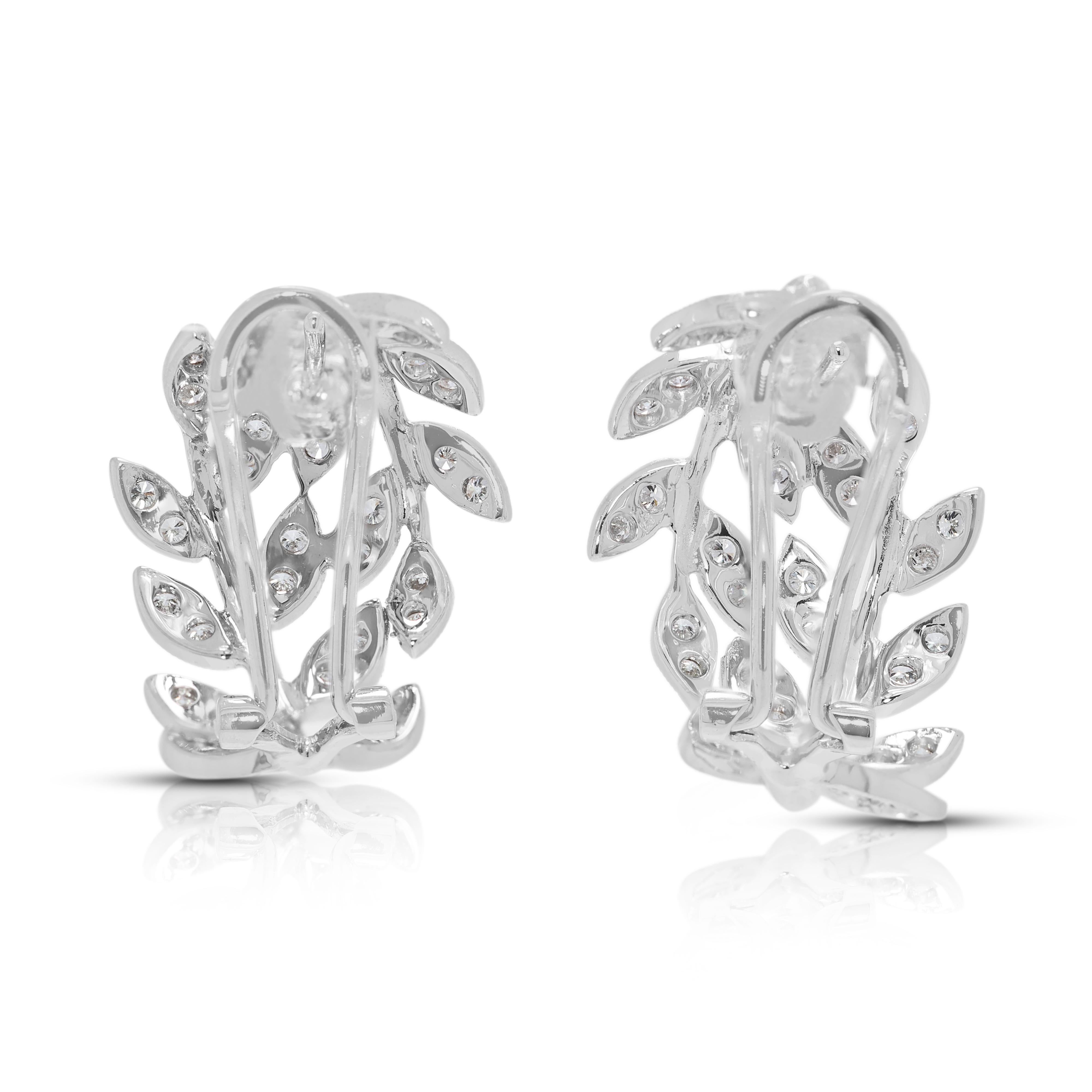 Funkelnde 0,6ct Blattmotiv-Diamantohrringe aus 18K Weißgold im Angebot 1