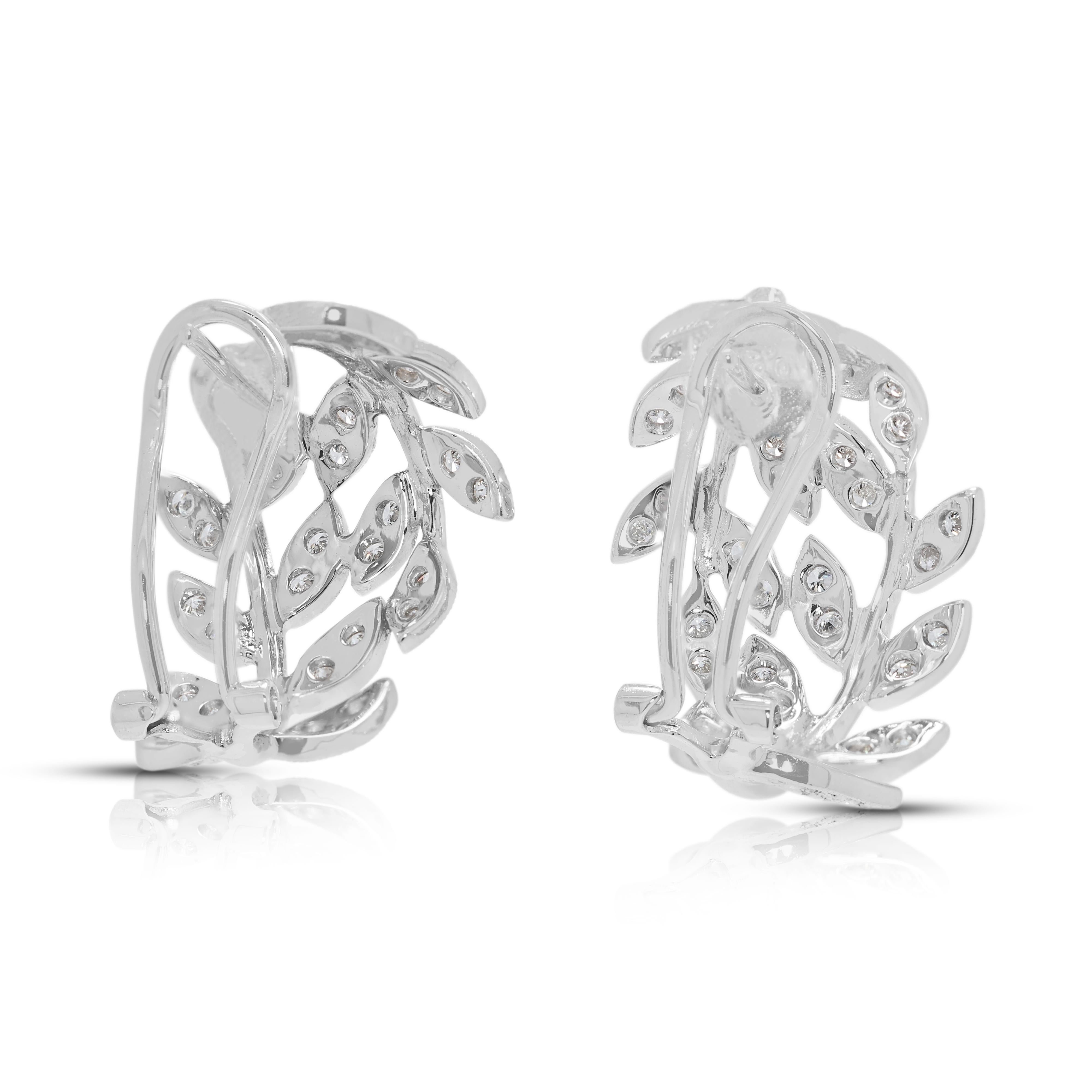 Funkelnde 0,6ct Blattmotiv-Diamantohrringe aus 18K Weißgold im Angebot 2