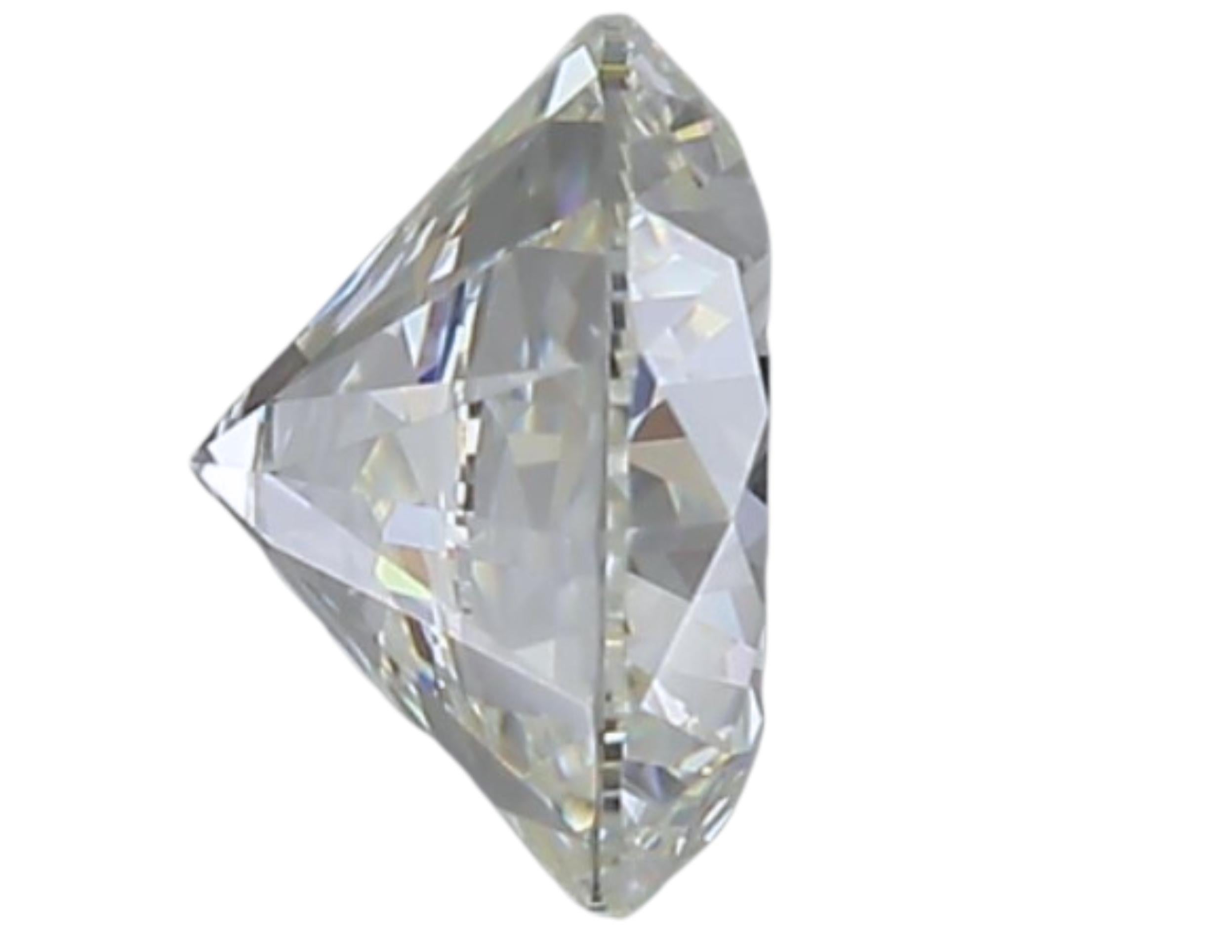 Sparkling 0.70 carat Round Cut Brilliant Diamond For Sale 1