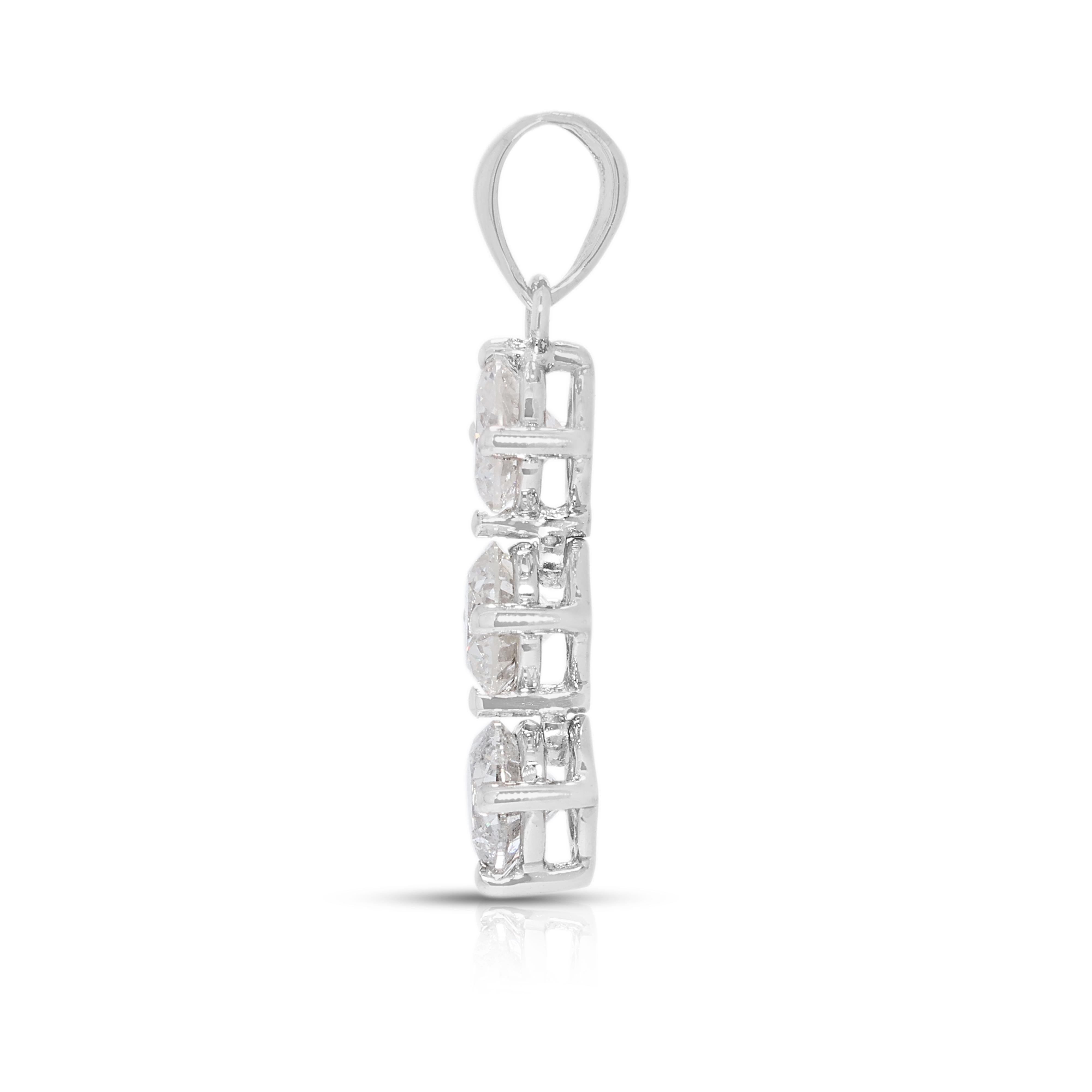 Donna Whiting, ciondolo a forma di Trio di diamanti naturali da 0,72 carati in oro bianco 18 carati in vendita