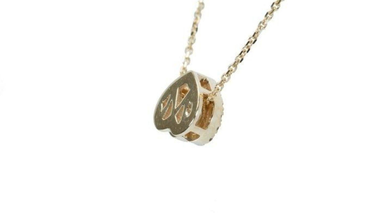 Sparkling 0.74ct Heart Brilliant Diamond Necklace in 18K Yellow Gold In New Condition For Sale In רמת גן, IL
