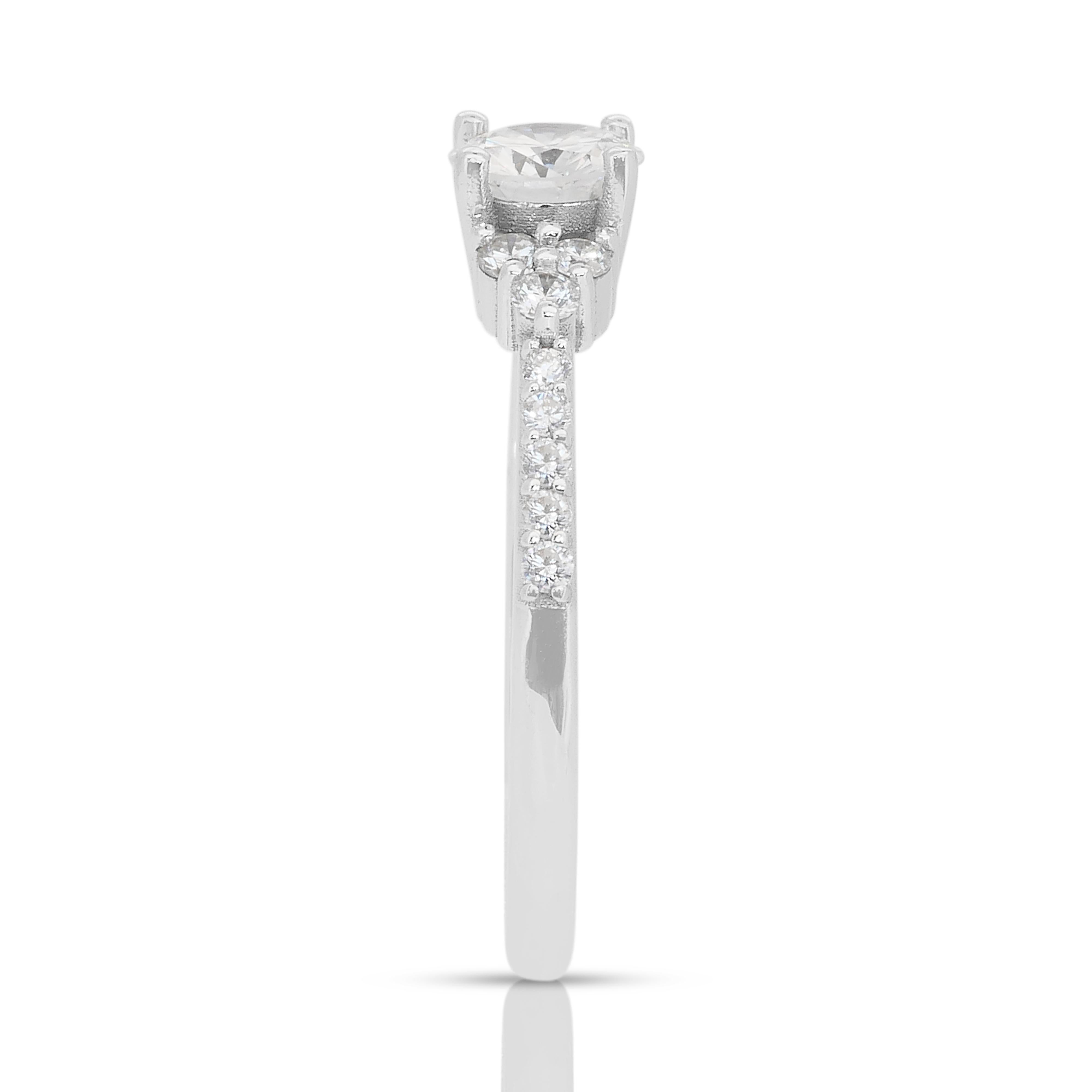 Bague pavée de 0,75ct de diamants en or blanc 18k - Certifiée IGI en vente 1