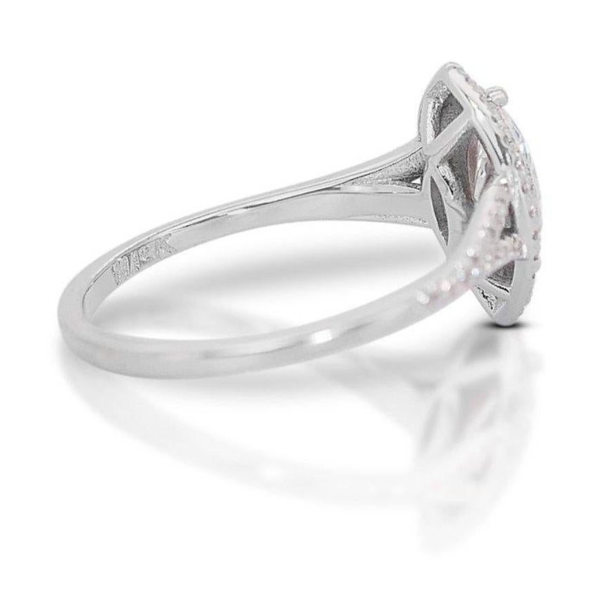 Sparkling 0.75ct Marquise Diamond Ring set in 18K White Gold For Sale 1