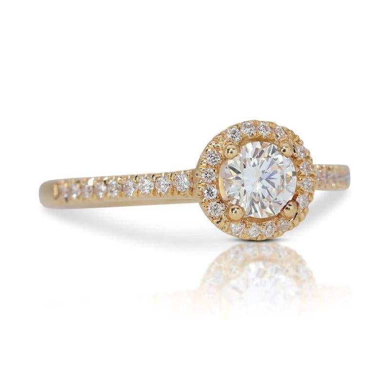 Women's Sparkling 0.8 Carat Round Brilliant Diamond Ring in 18K Yellow Gold For Sale