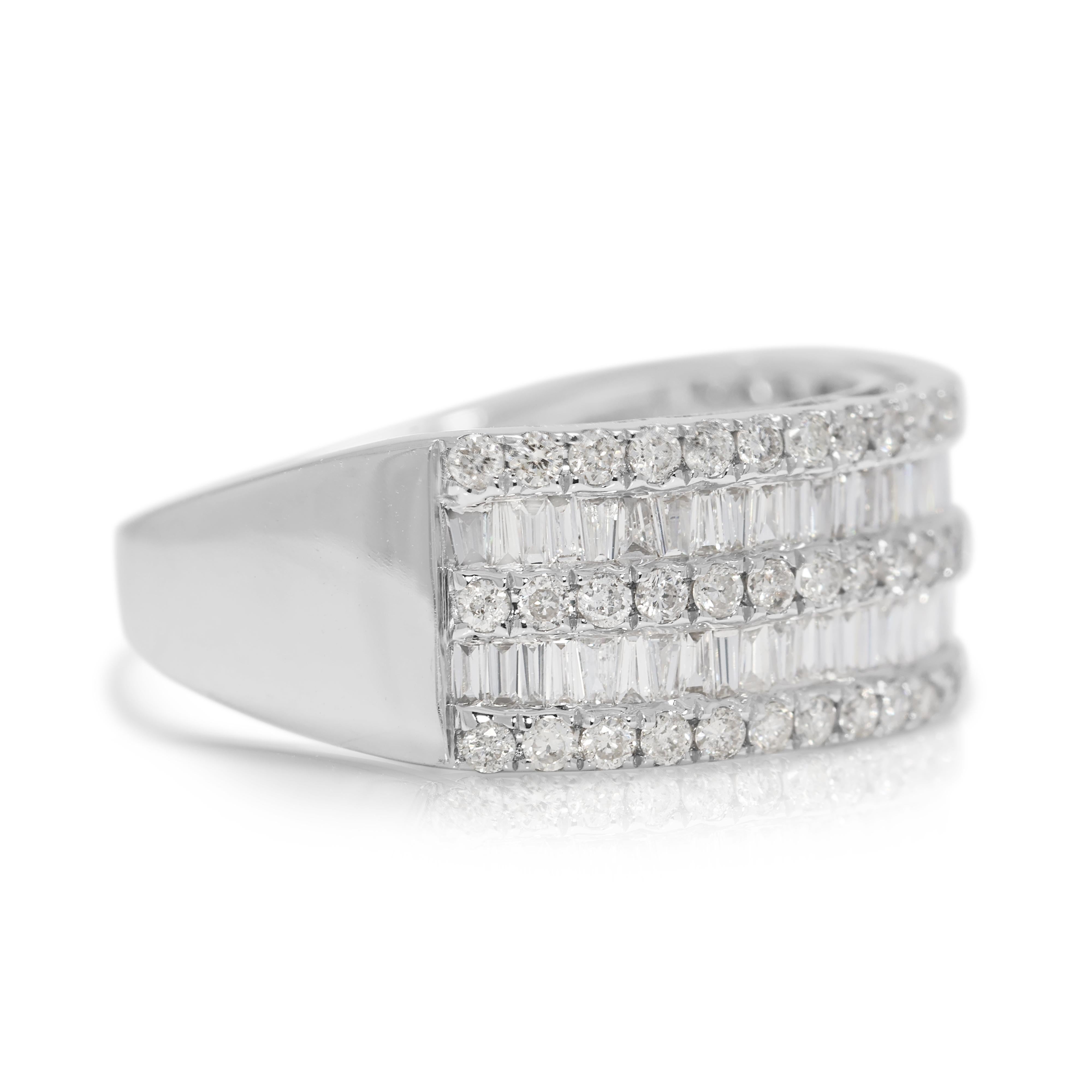 Funkelndes 0,84ct Naturdiamant-Multi-Row-Band aus 18K Weißgold (Rundschliff) im Angebot