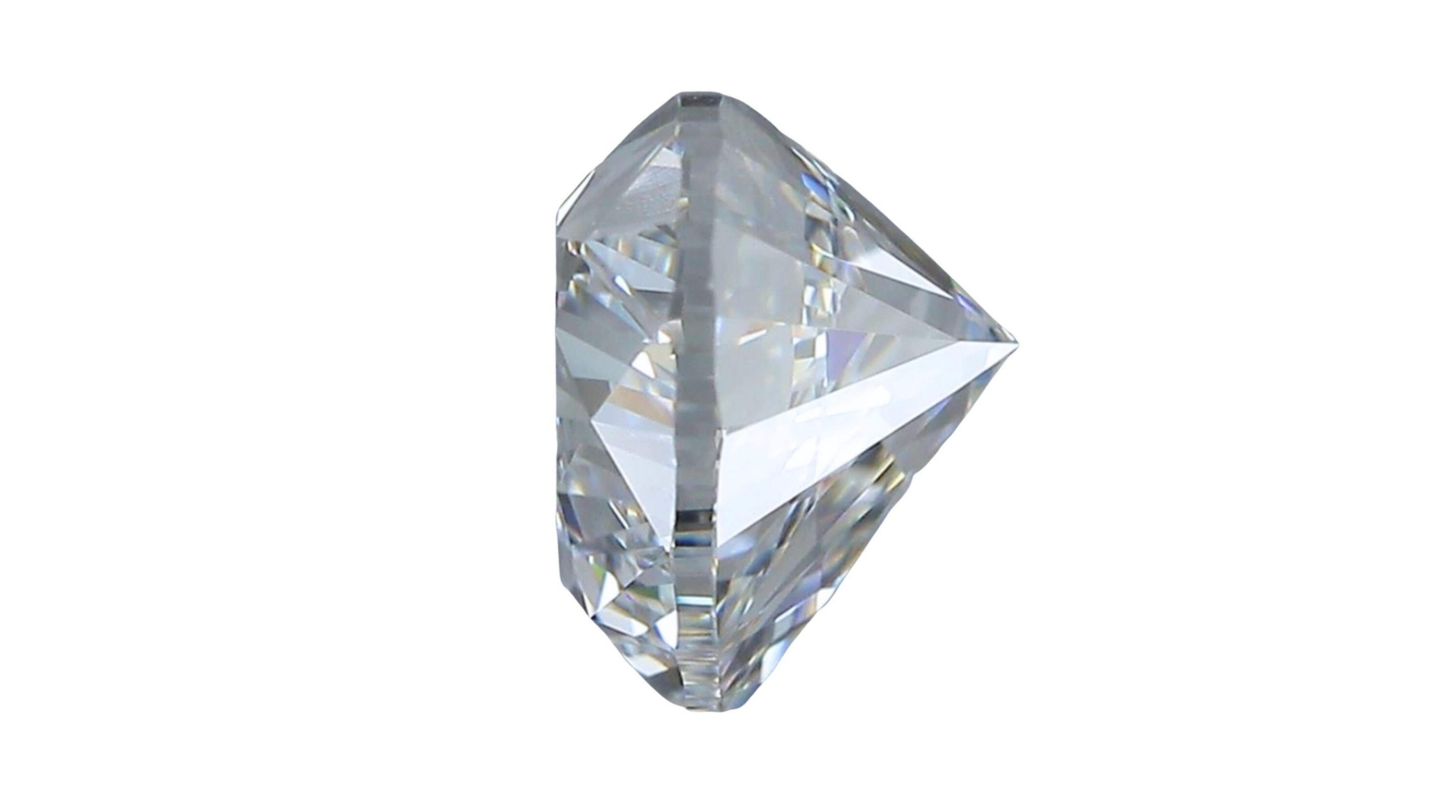 Sparkling 1 Carat Heart Brilliant Cut Diamond For Sale 6