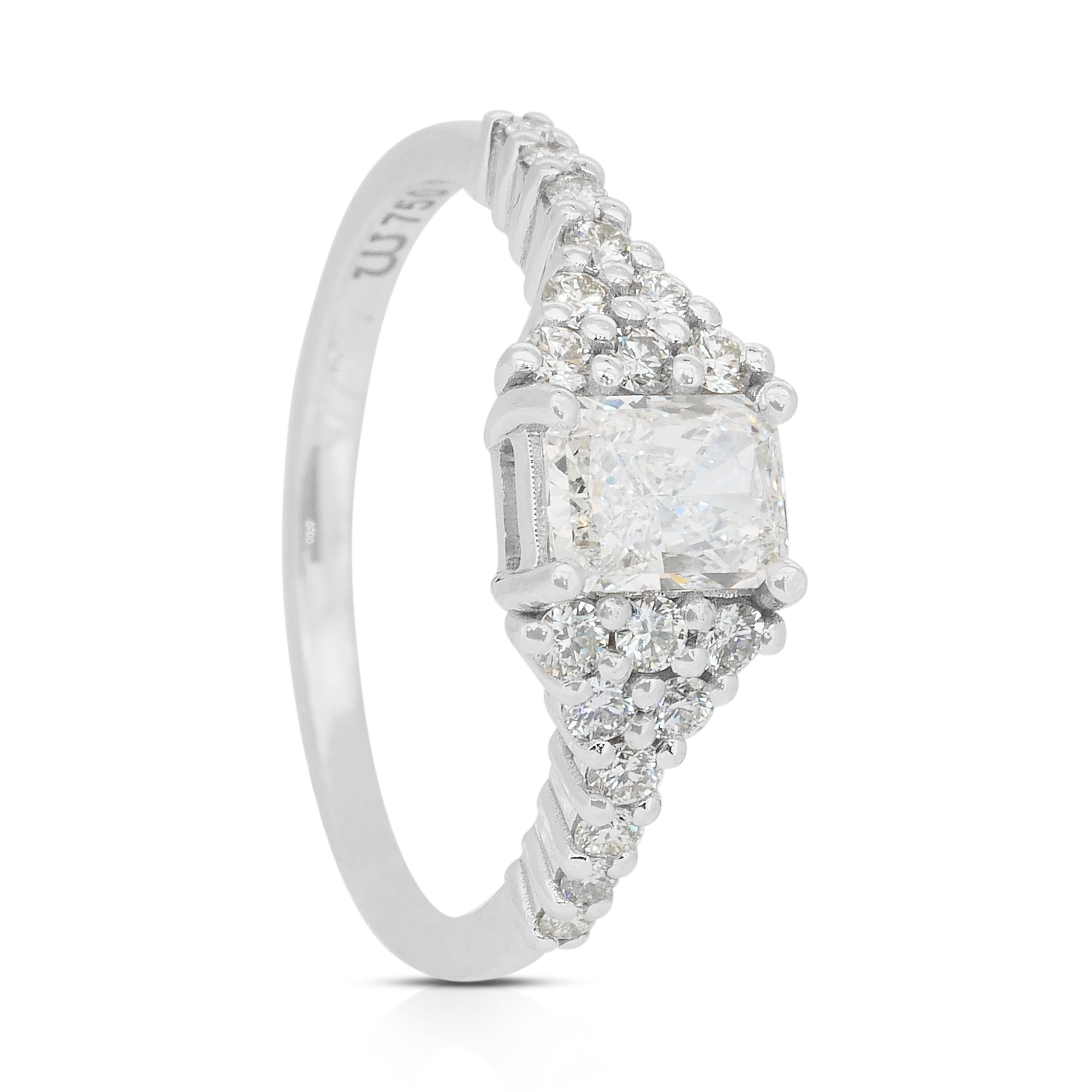 Bague en or blanc 18k avec pavé de diamants de 1.09ct - Certifié IGI en vente 3
