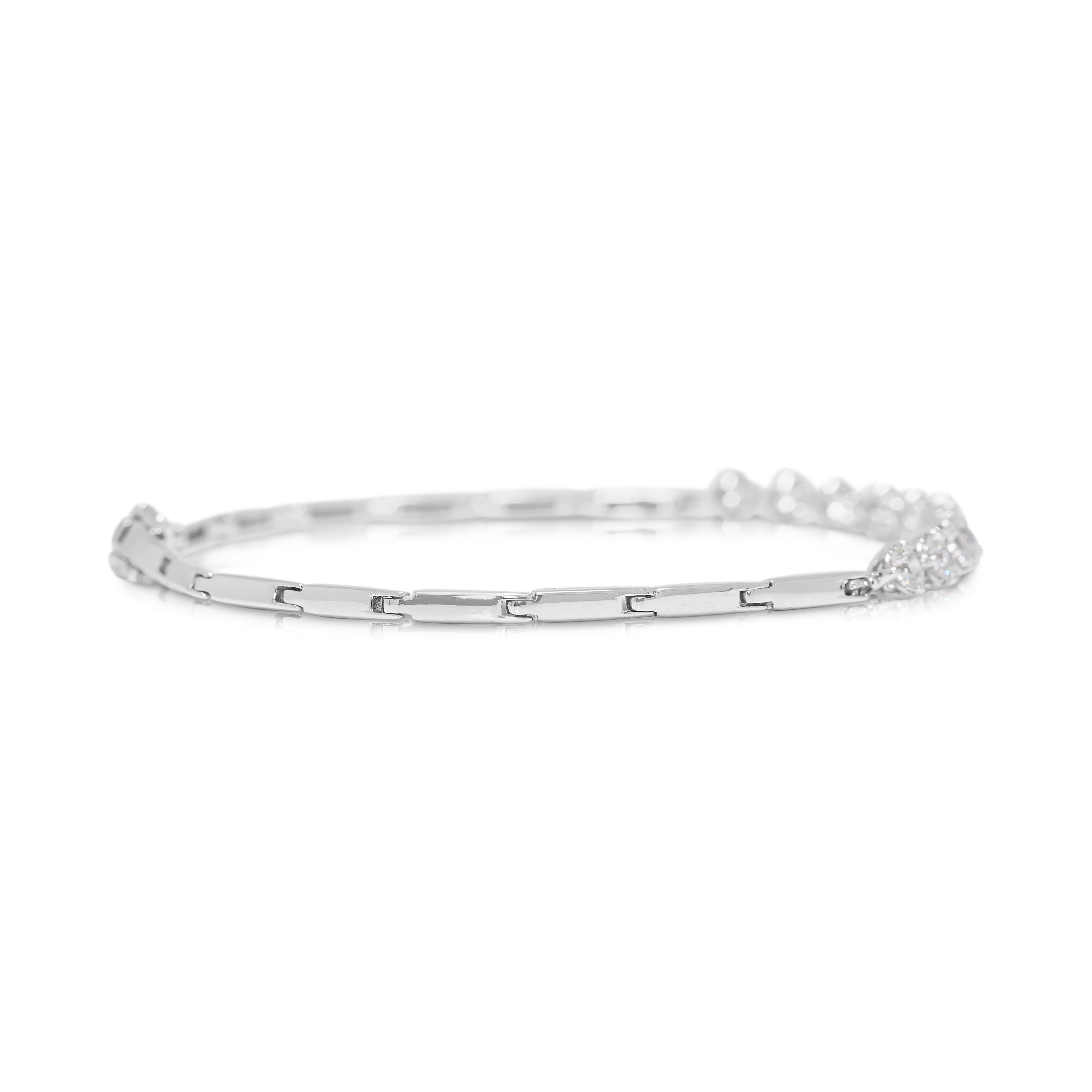 Bracelet en or blanc 18 carats orné d'un diamant naturel de 1,10 ct. Excellent état - En vente à רמת גן, IL