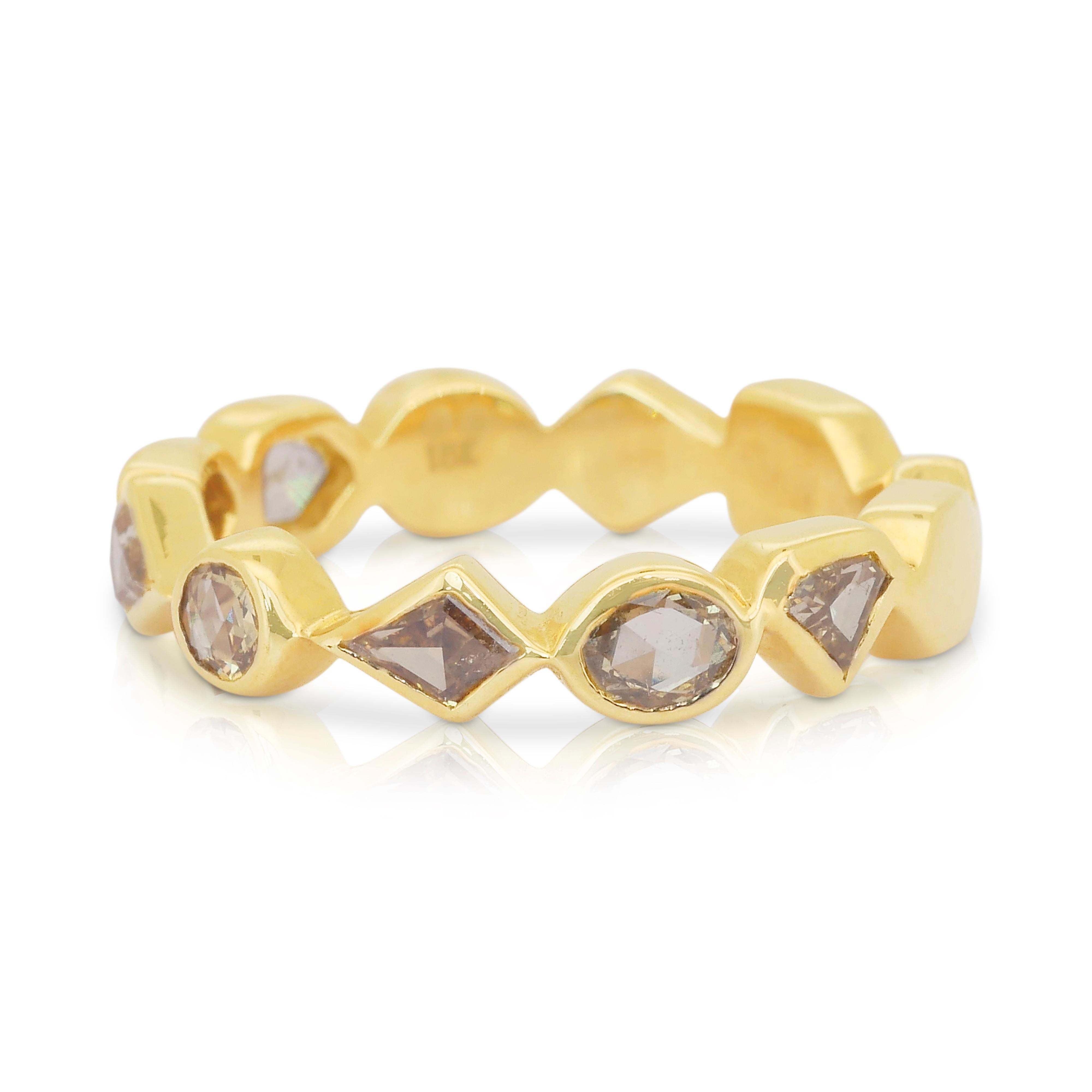 Scintillante anello con 1,13 carati di diamanti colorati in oro giallo 18 carati - Certificato IGI In condizioni Nuovo in vendita a רמת גן, IL