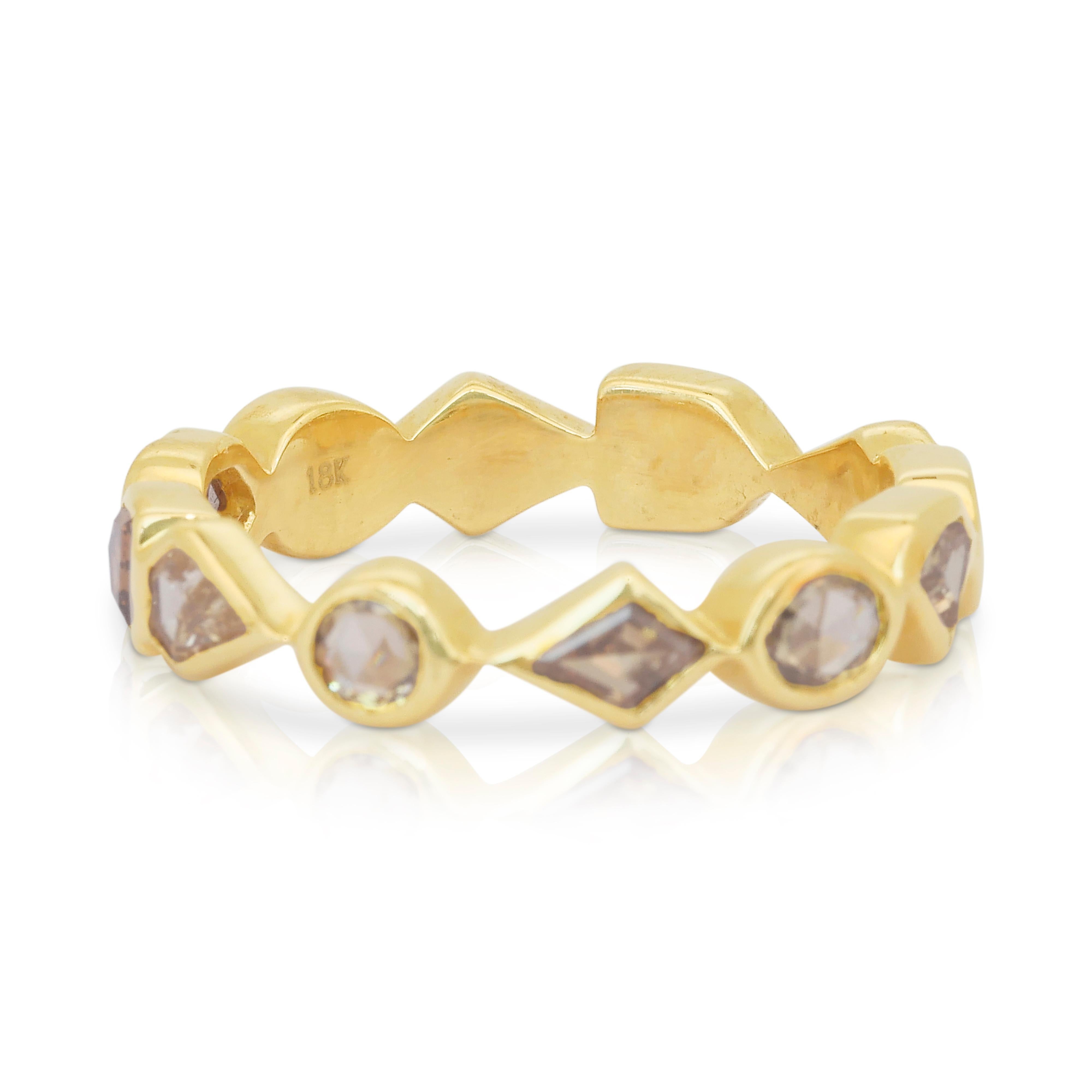Donna Scintillante anello con 1,13 carati di diamanti colorati in oro giallo 18 carati - Certificato IGI in vendita