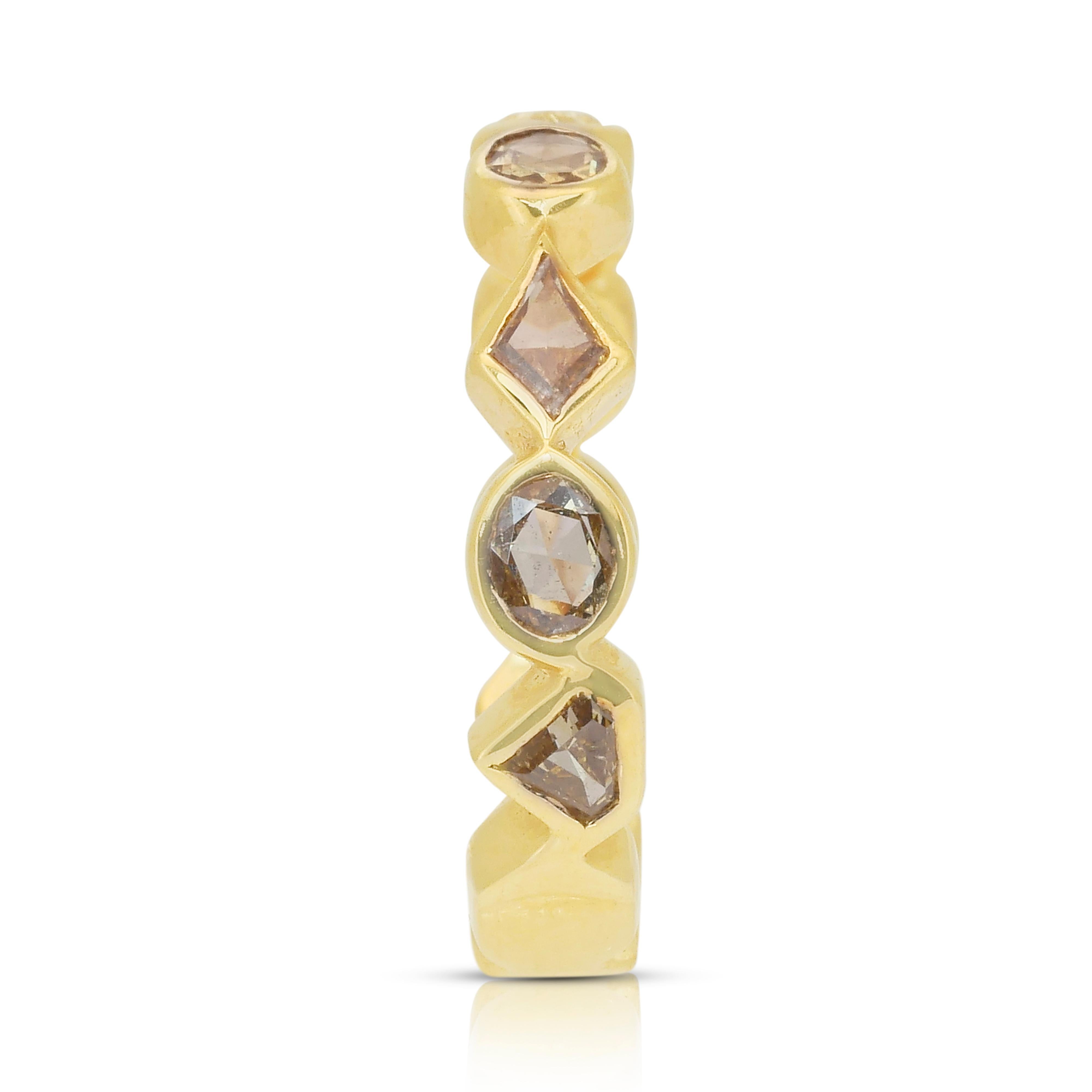 Scintillante anello con 1,13 carati di diamanti colorati in oro giallo 18 carati - Certificato IGI in vendita 2