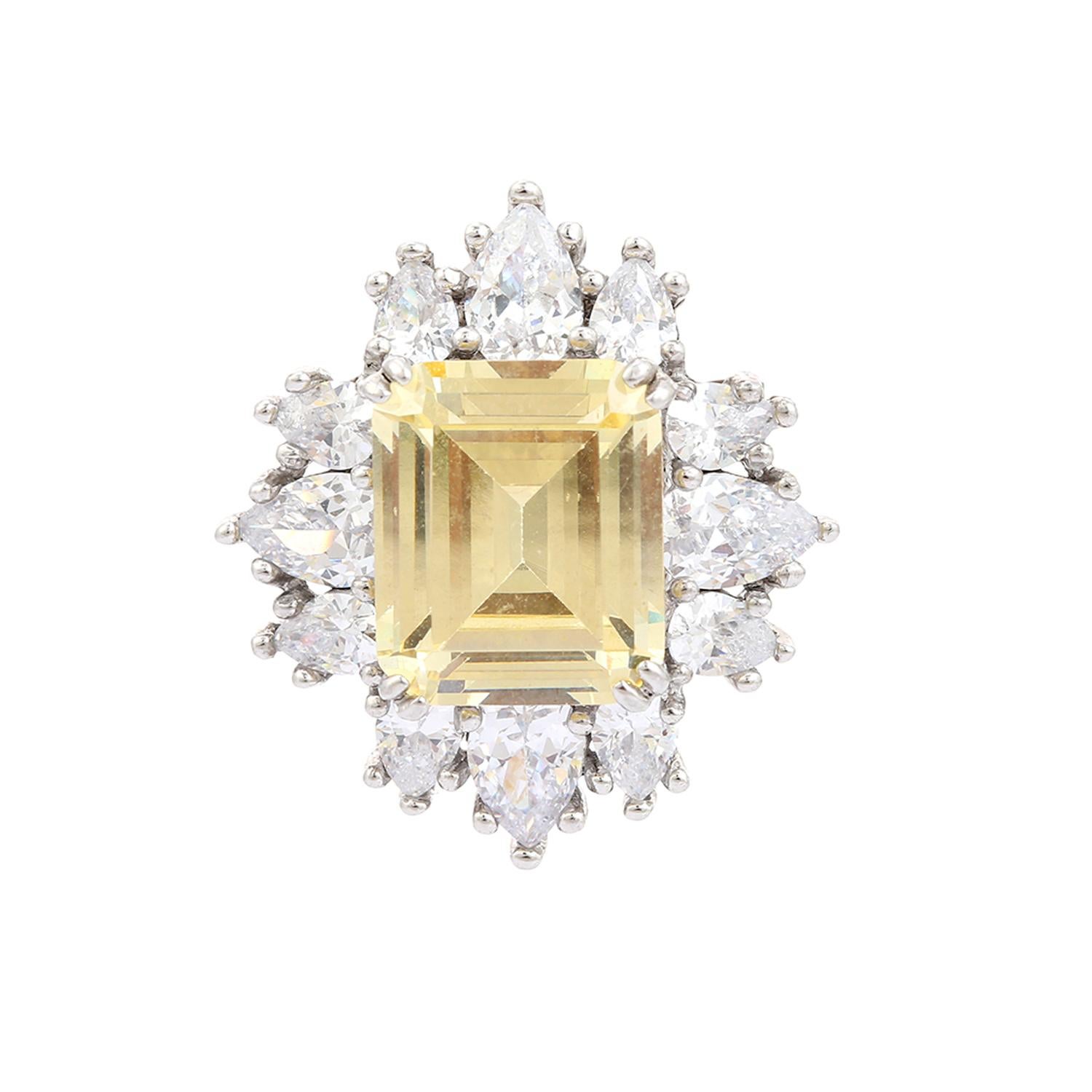 Contemporaneo Scintillante orecchino da sposa con strass giallo da 13 carati per lei in A. Silver in vendita