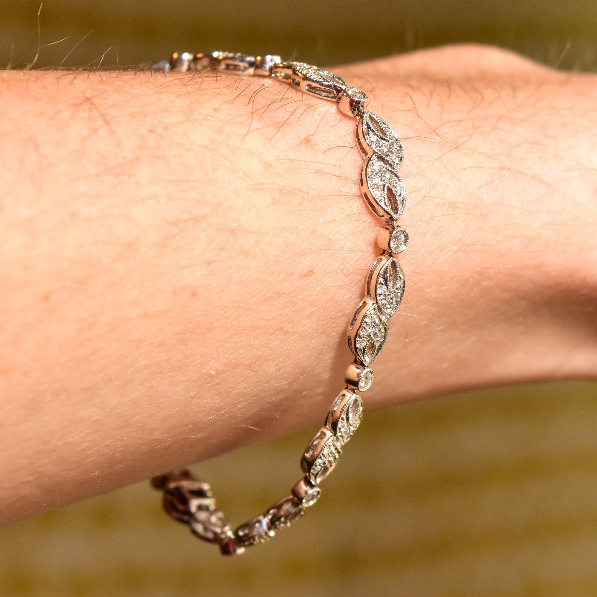 Women's Sparkling 14k White Gold Diamond Link Bracelet For Sale