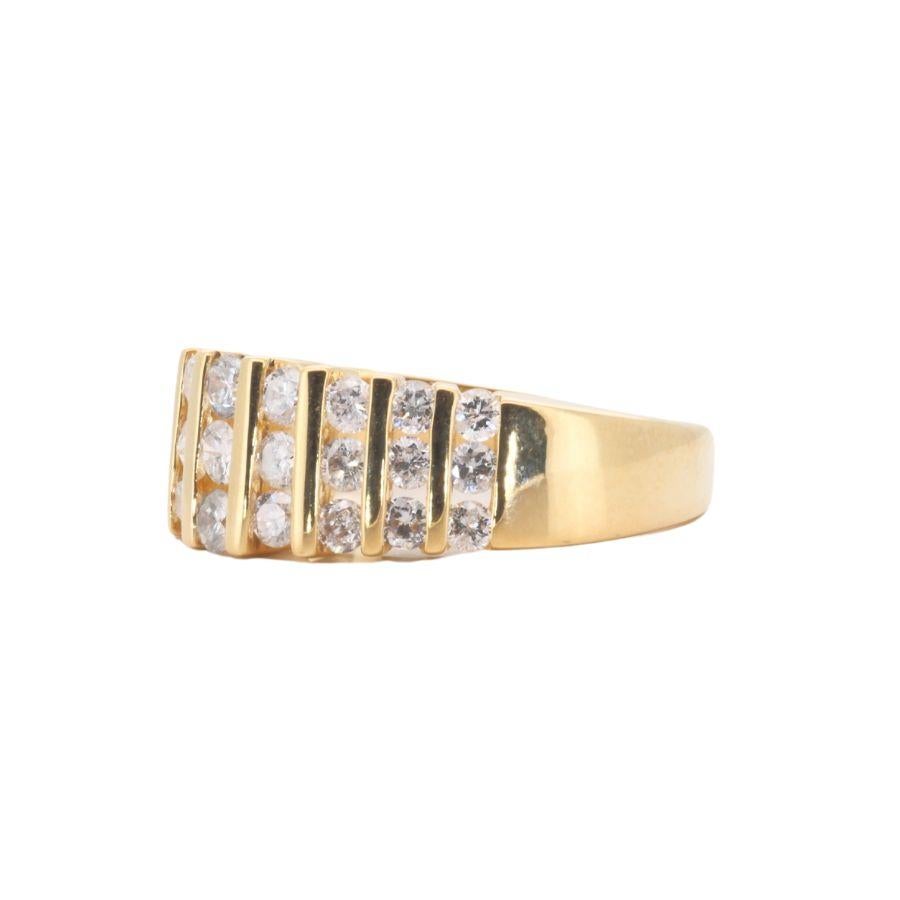 Anillo brillante en forma de cúpula de oro amarillo de 14k con 0,81 quilates de diamantes naturales en Nuevo Estado en רמת גן, IL
