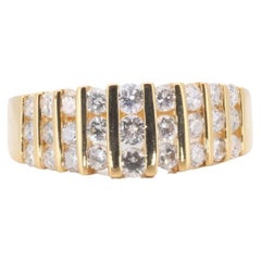 Anillo brillante en forma de cúpula de oro amarillo de 14k con 0,81 quilates de diamantes naturales