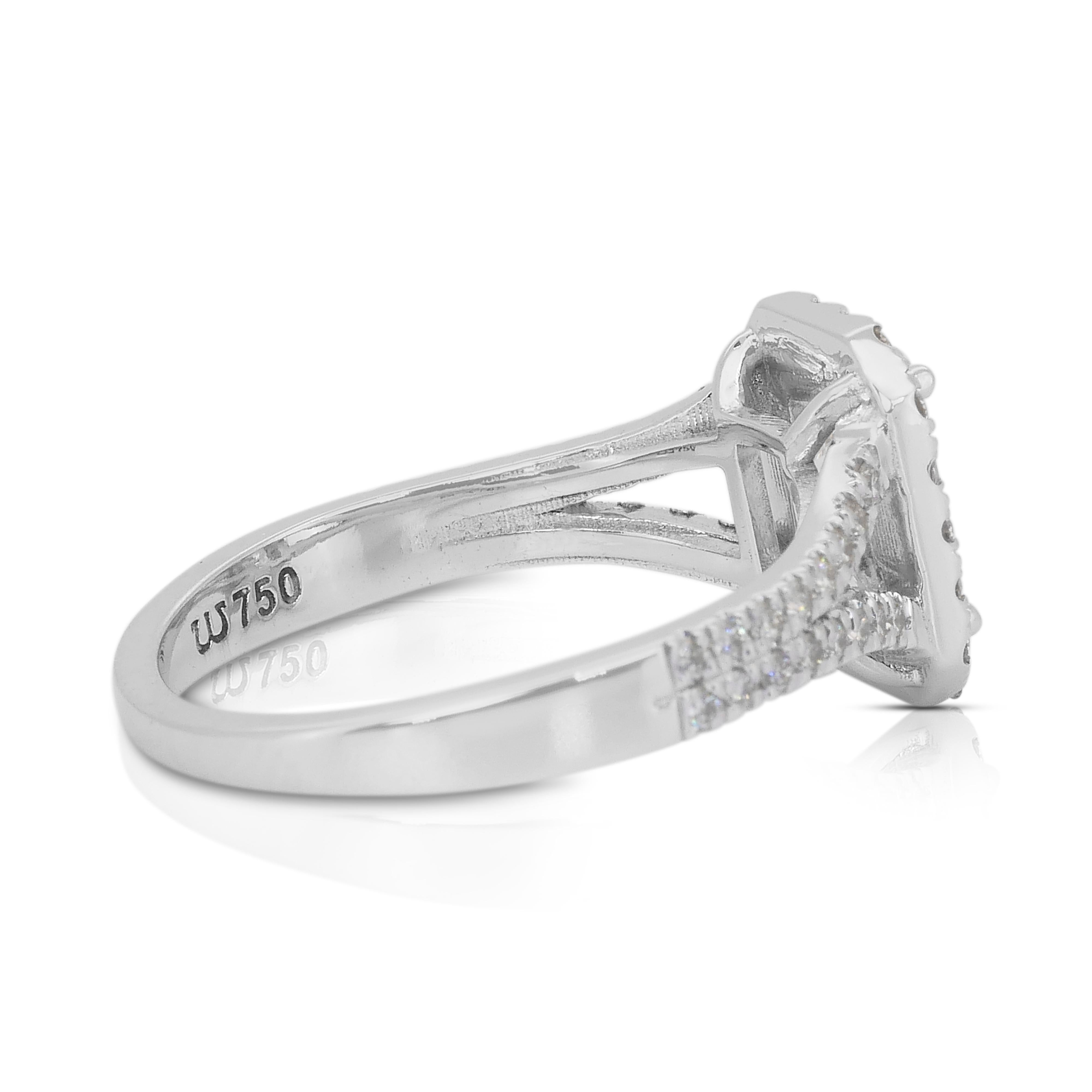 Funkelnder 1,57ct Diamanten Halo Ring in 18k Weißgold - IGI zertifiziert im Zustand „Neu“ im Angebot in רמת גן, IL