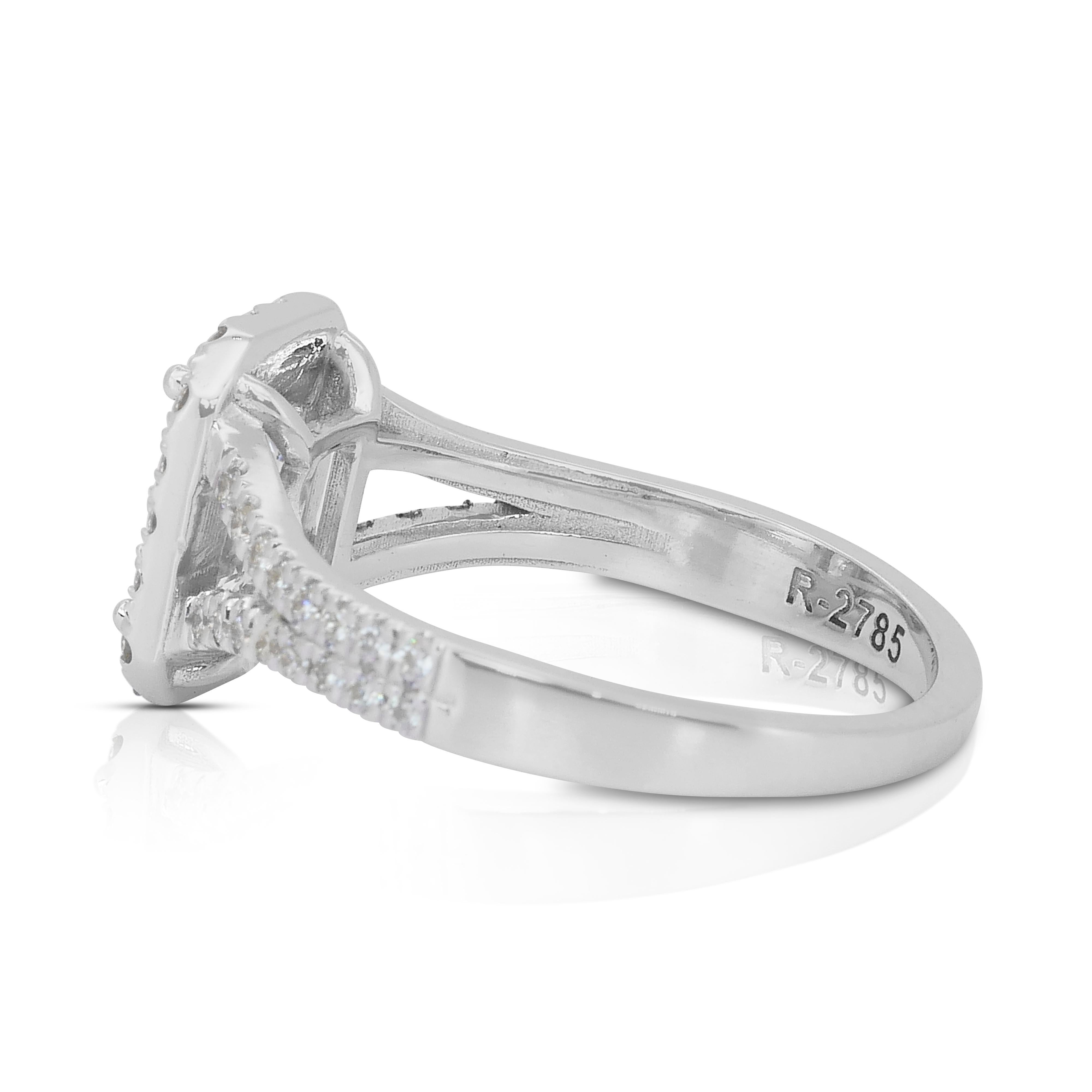 Funkelnder 1,57ct Diamanten Halo Ring in 18k Weißgold - IGI zertifiziert Damen im Angebot