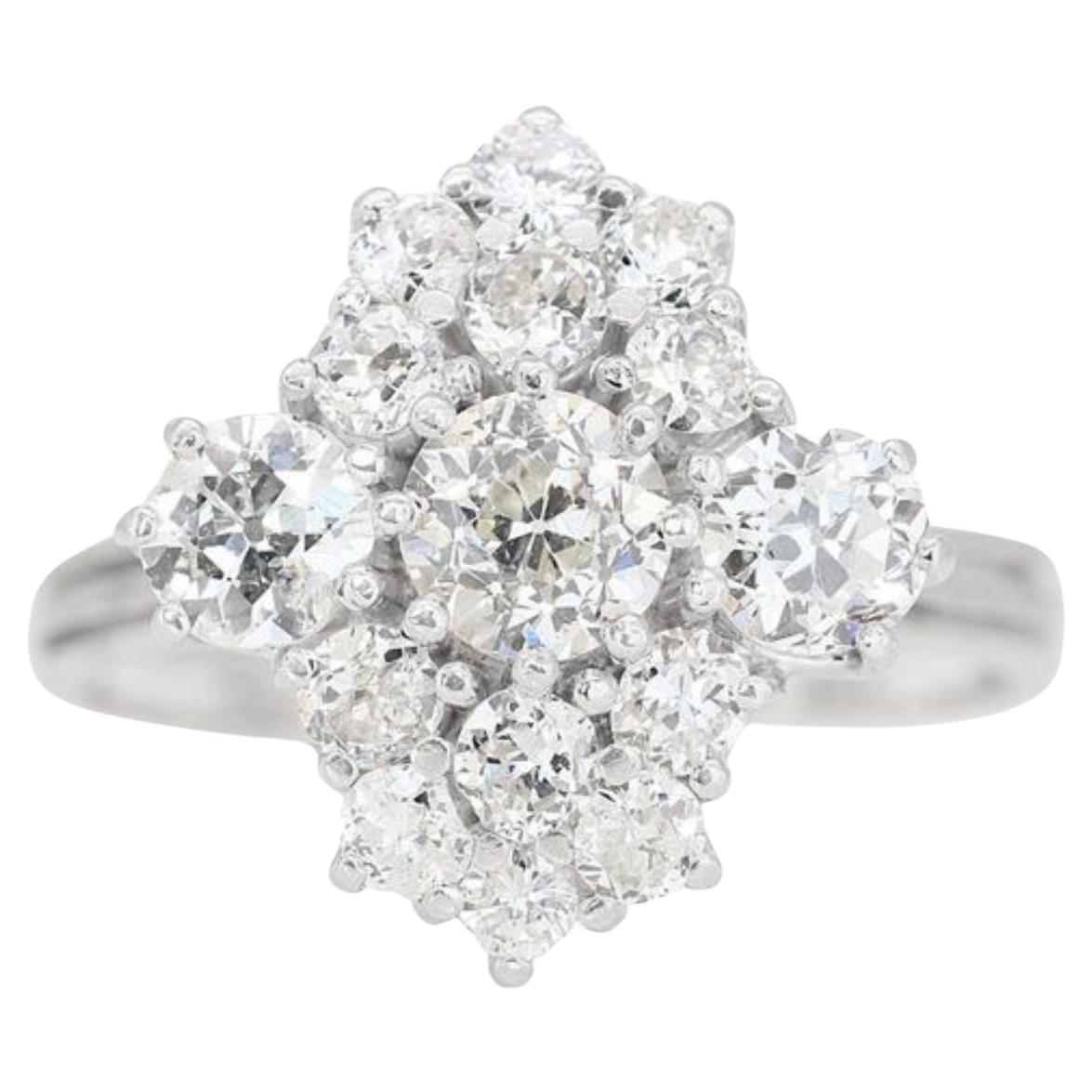 Sparkling 1.70ct Diamond Ring set in 14K White Gold For Sale