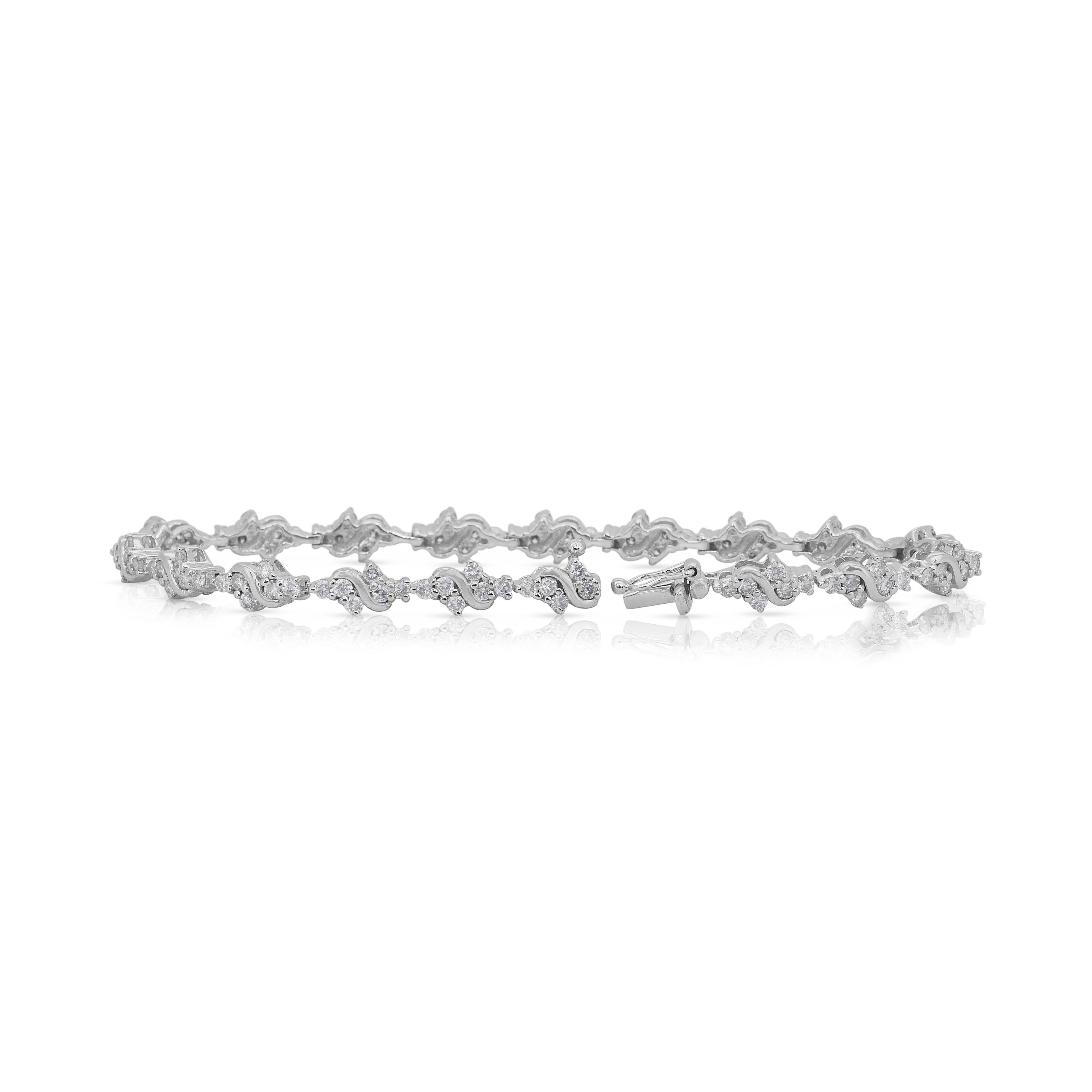 Funkelnde 1,88ct natürliche Diamanten Armband in 18k Weißgold - IGI zertifiziert Damen im Angebot