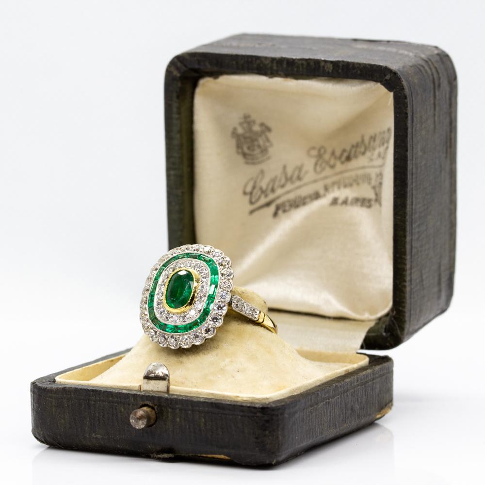 Women's or Men's Sparkling 18 Karat Gold and Platinum Diamonds and Emeralds Ring