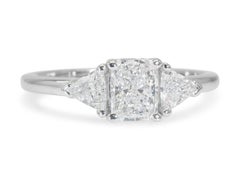 Sparkling 18k White Gold 3 Stone Ring with 0.80 Ct Natural Diamonds GIA Cert