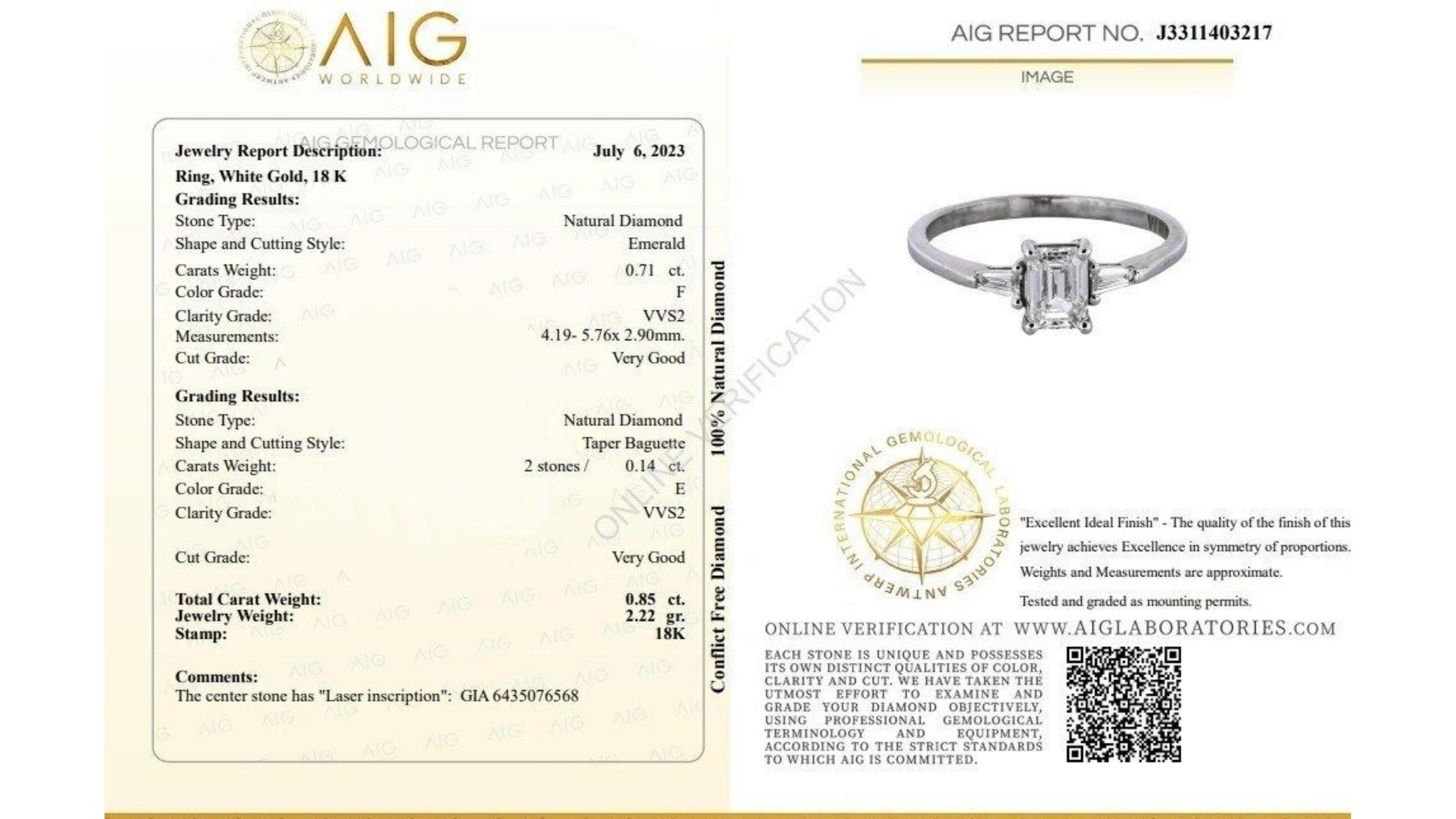 Sparkling 18k White Gold .71ct Emerald Cut Three Stone Diamond Ring In New Condition For Sale In רמת גן, IL