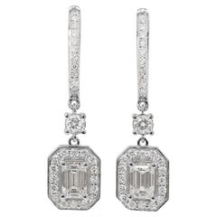 Sparkling 18k White gold Dangle Earrings with 1.50 ct Natural Diamond GIA Cert