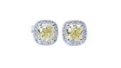 Sparkling 18k White Gold Fancy Earrings with 2.05 Ct Natural Diamonds, GIA Cert