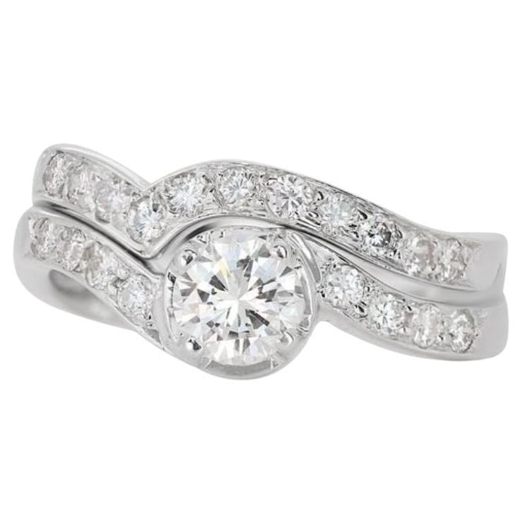 Sparkling 18K White Gold Ring with 0.23ct Round Brilliant Natural Diamonds For Sale