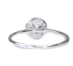 Sparkling 18k White Gold Ring with 1.0 Ct Natural Diamond, IGI Certificate