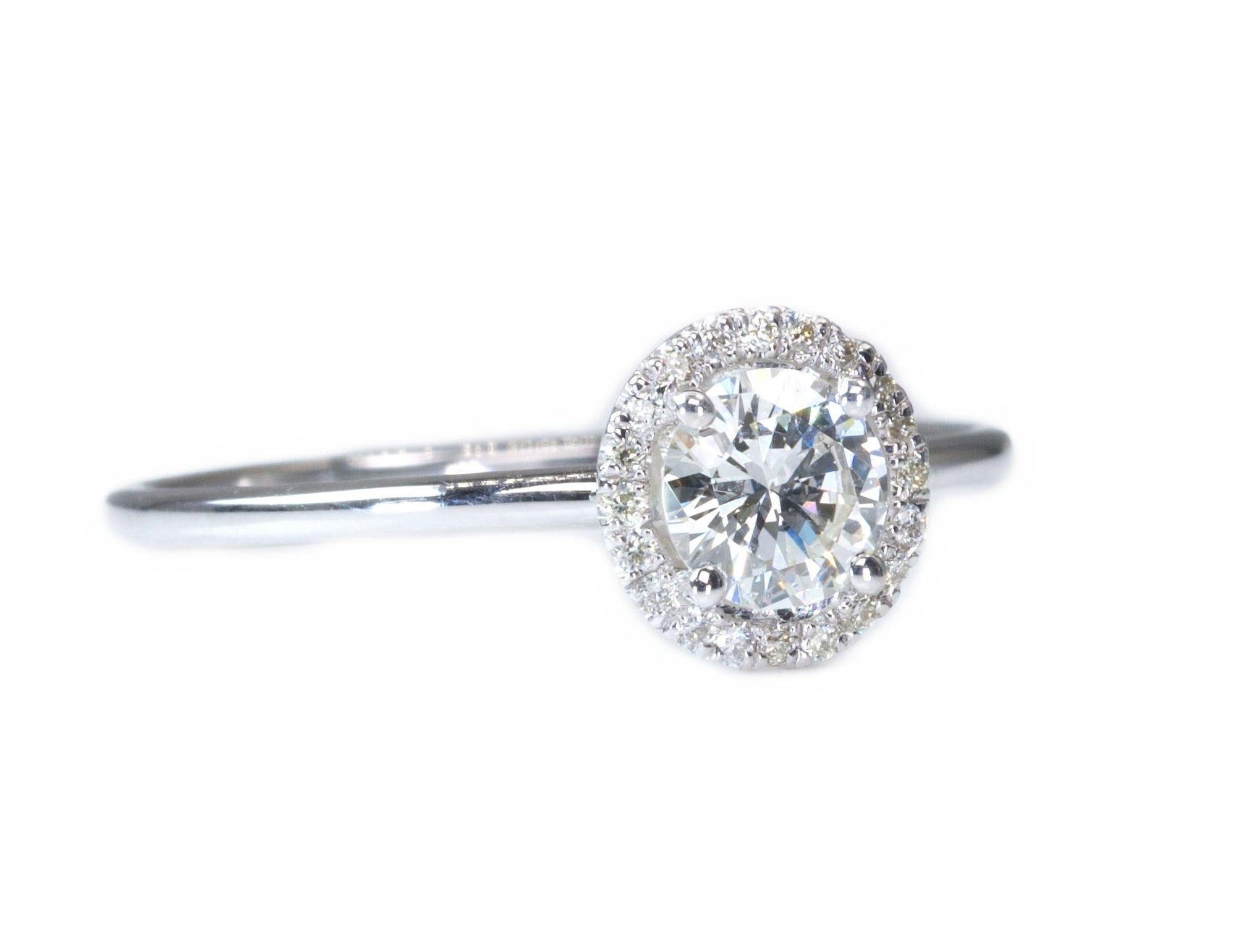 Sparkling 18k White Gold Ring with 1.0 Ct Natural Diamond, IGI Certificate In New Condition For Sale In רמת גן, IL