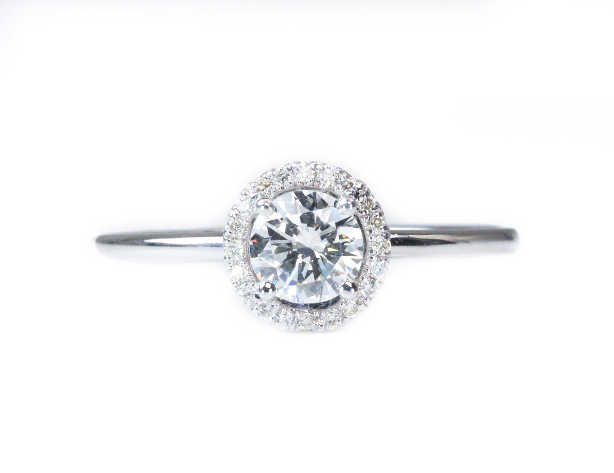 Sparkling 18k White Gold Ring with 1.0 Ct Natural Diamond, IGI Certificate For Sale 2