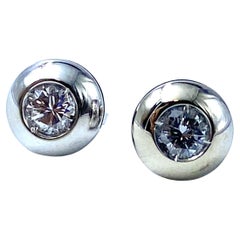 Sparkling 18k White Gold Stud Earrings