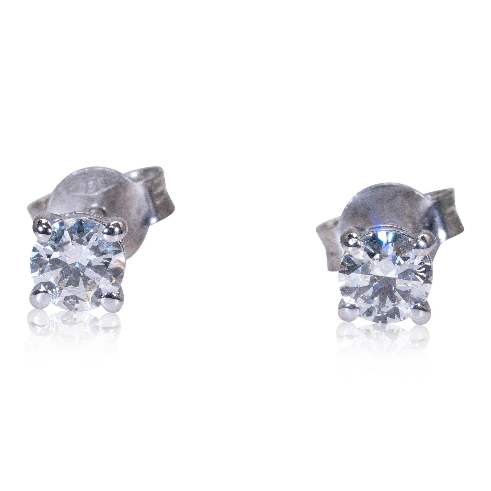 Sparkling 18K White Gold Stud Earrings with 0.31 ct Natural Diamonds, GIA Cert For Sale 3