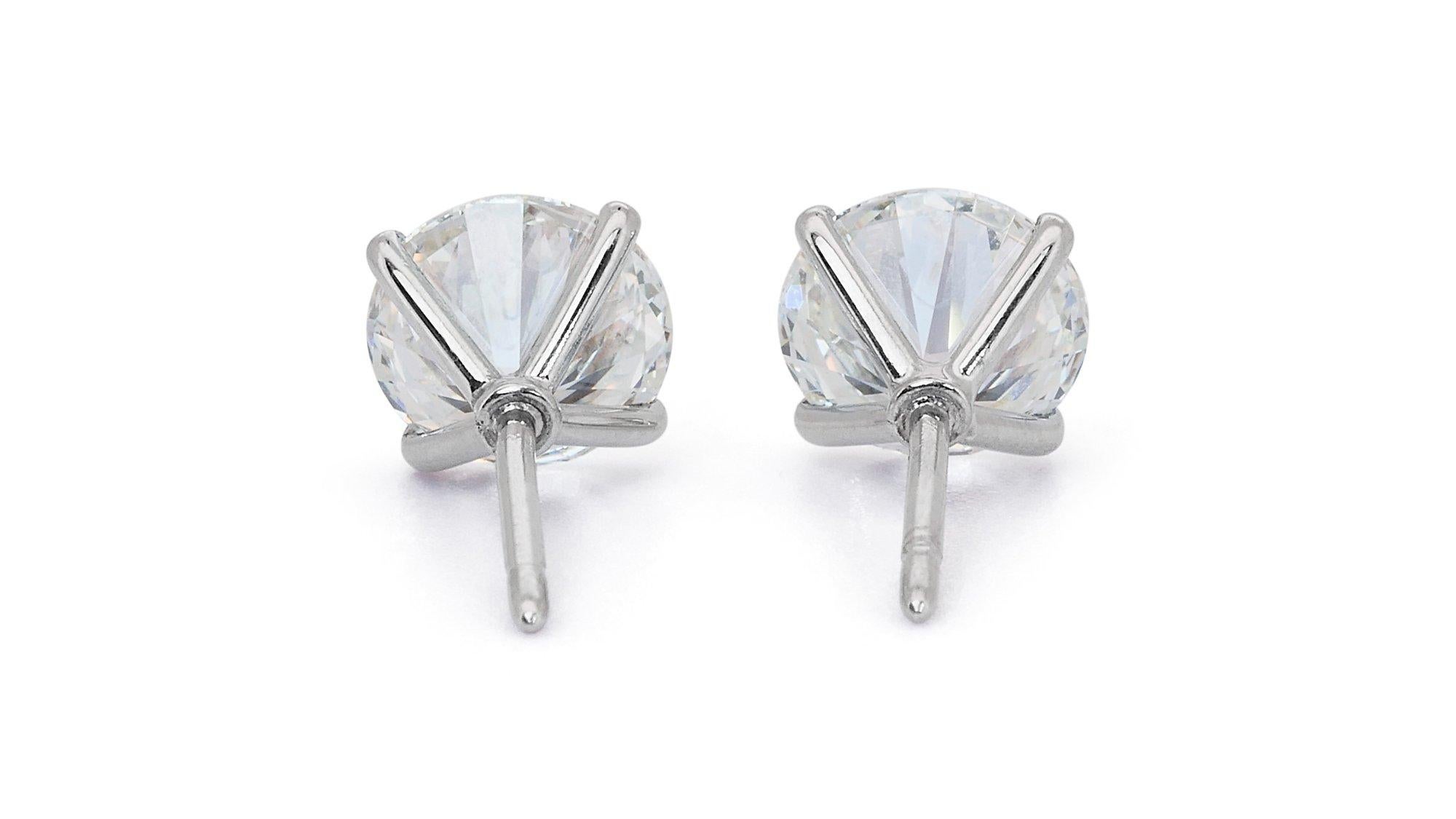 Sparkling 18k White Gold Stud Earrings with 3.13ct Natural Diamonds GIA Cert For Sale 4